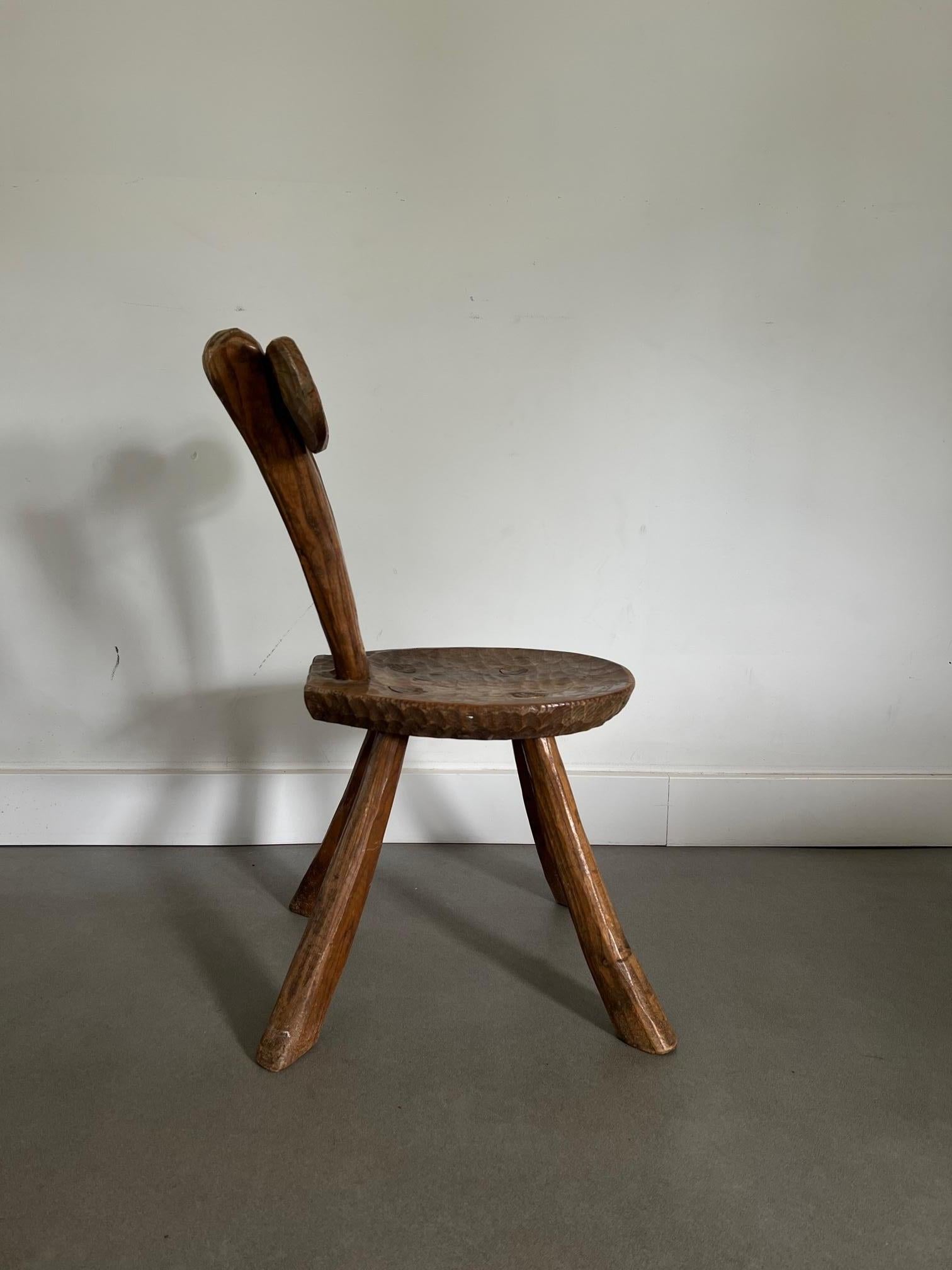 Brutalist carved oak chairs from France are a type of furniture that originated in the mid-20th century. They are known for their bold, sculptural forms and use of rough, unpolished materials such as raw wood and metal.

The term 