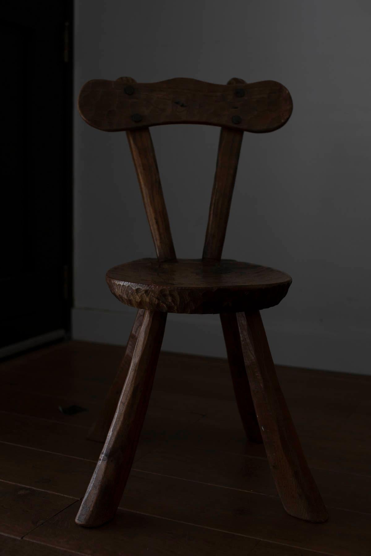 Mid-20th Century French Dramatic Brutalist Decorative Chair in the Style of Alexandre Noll