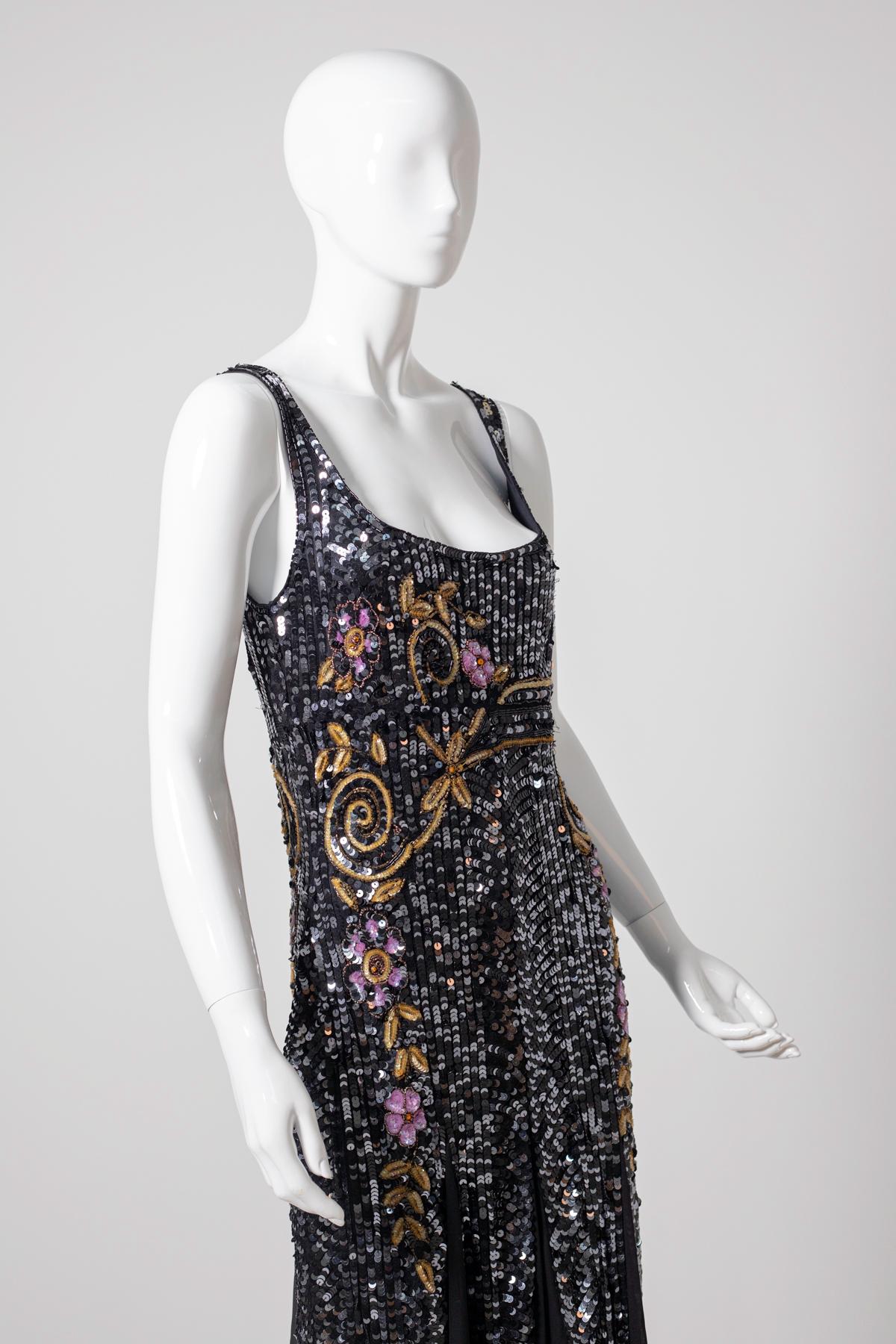 Elegant evening dress by Blumarine couture in 93% silk 7 % spandex  hand-embroidered with sequins end of 90 years. Inspired by the great Gatsby. Original label. Italian Size 44. The dress is perfect for theme evenings or gala evenings.