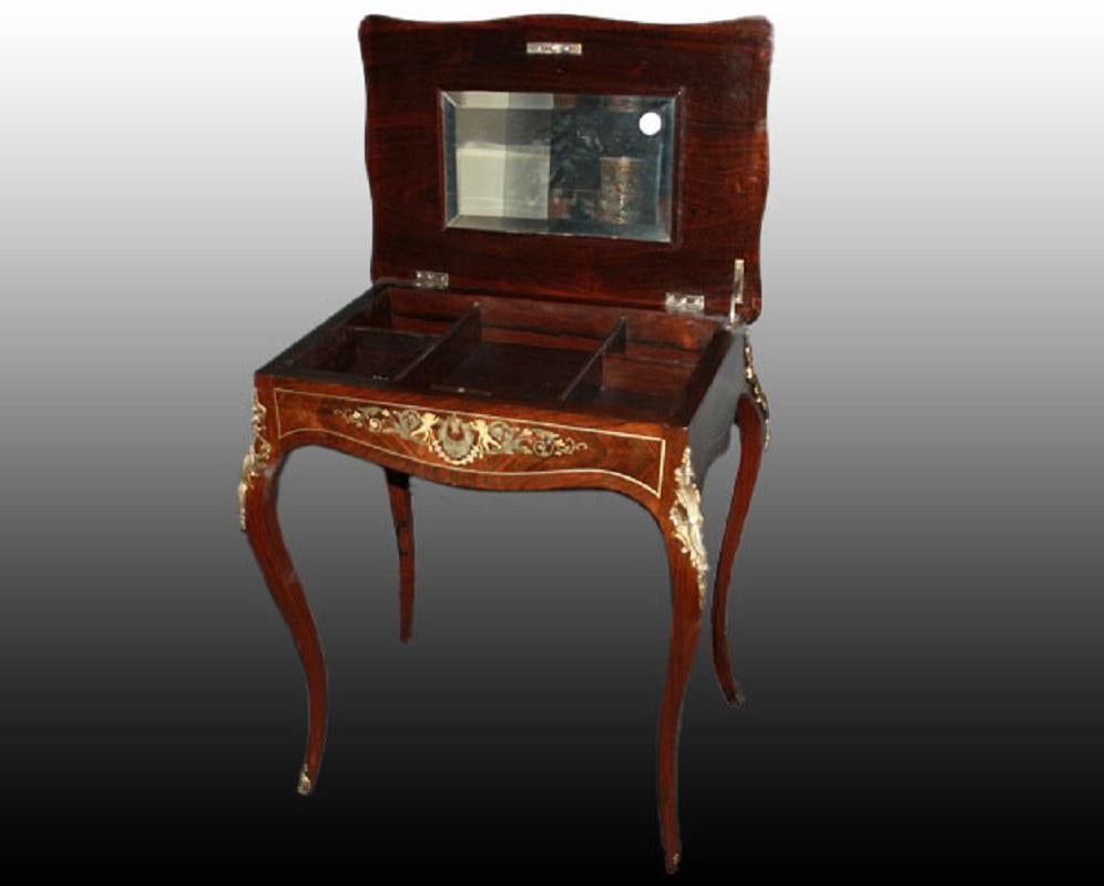 French dressing table from the mid-1800s, Louis XV style, with ivories and silve For Sale 1