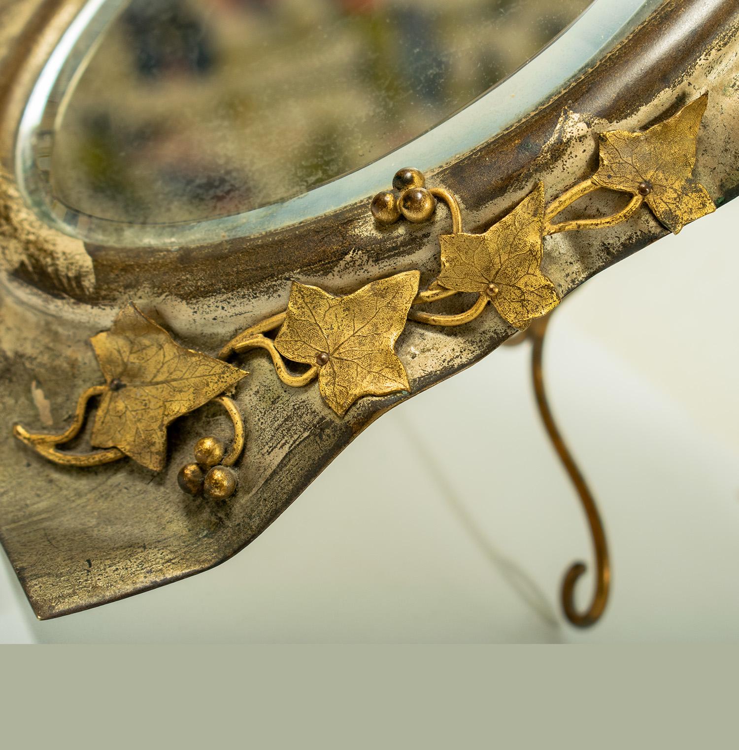Métal Miroir de coiffeuse Art Nouveau - circa 1900 en vente