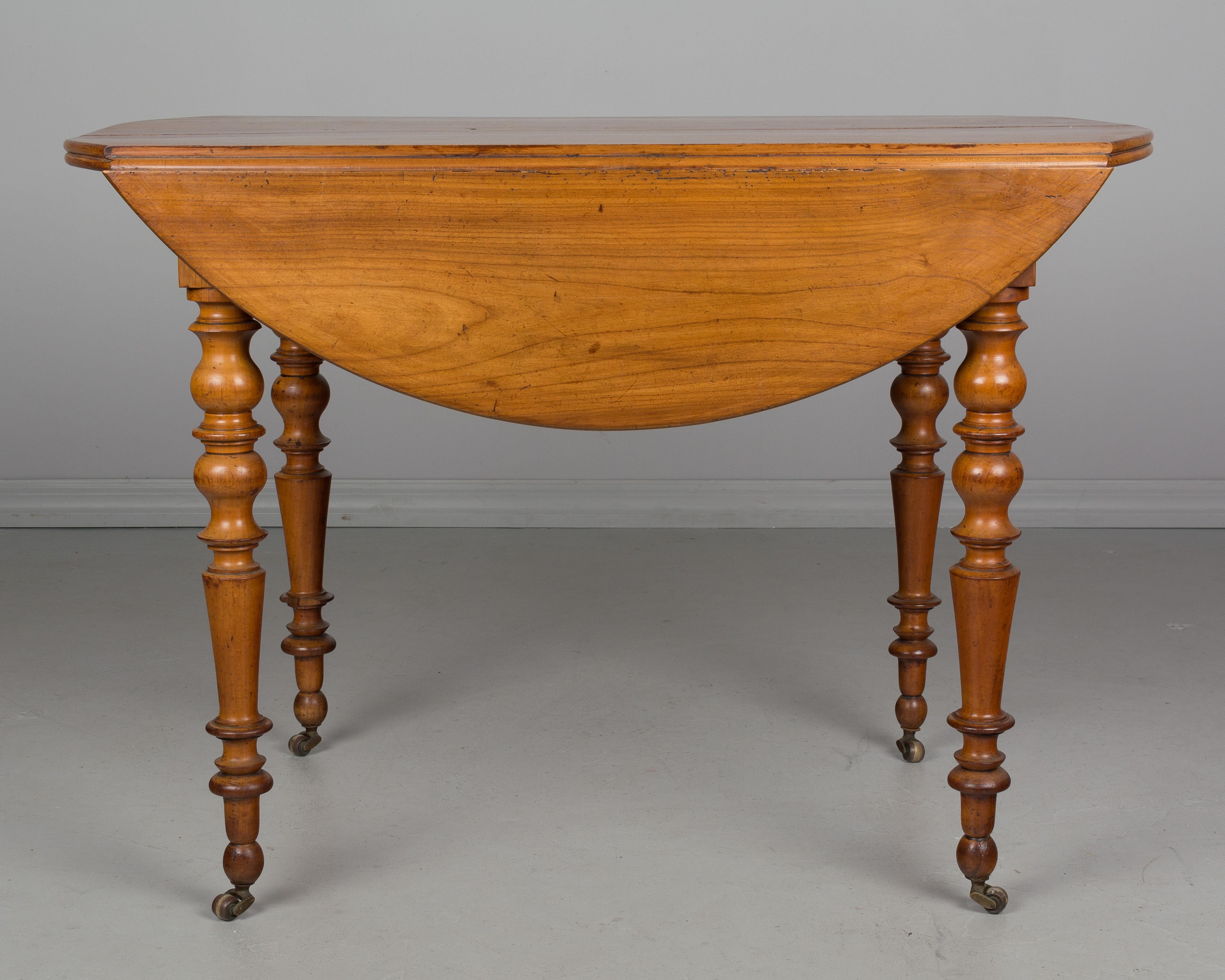 French Drop-Leaf Dining Table (Louis Philippe)