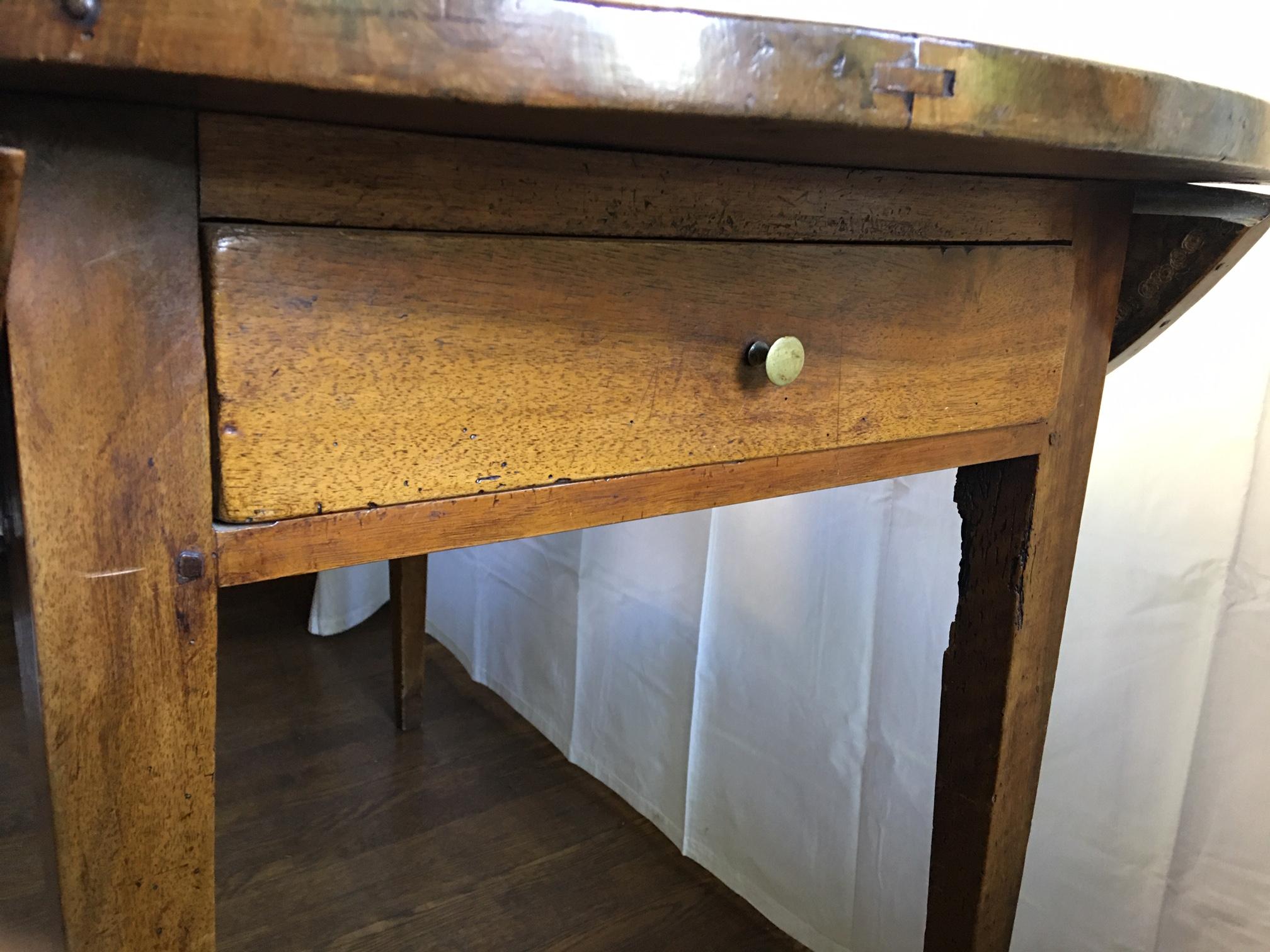 Wood French Drop-Leaf Table, 19th Century