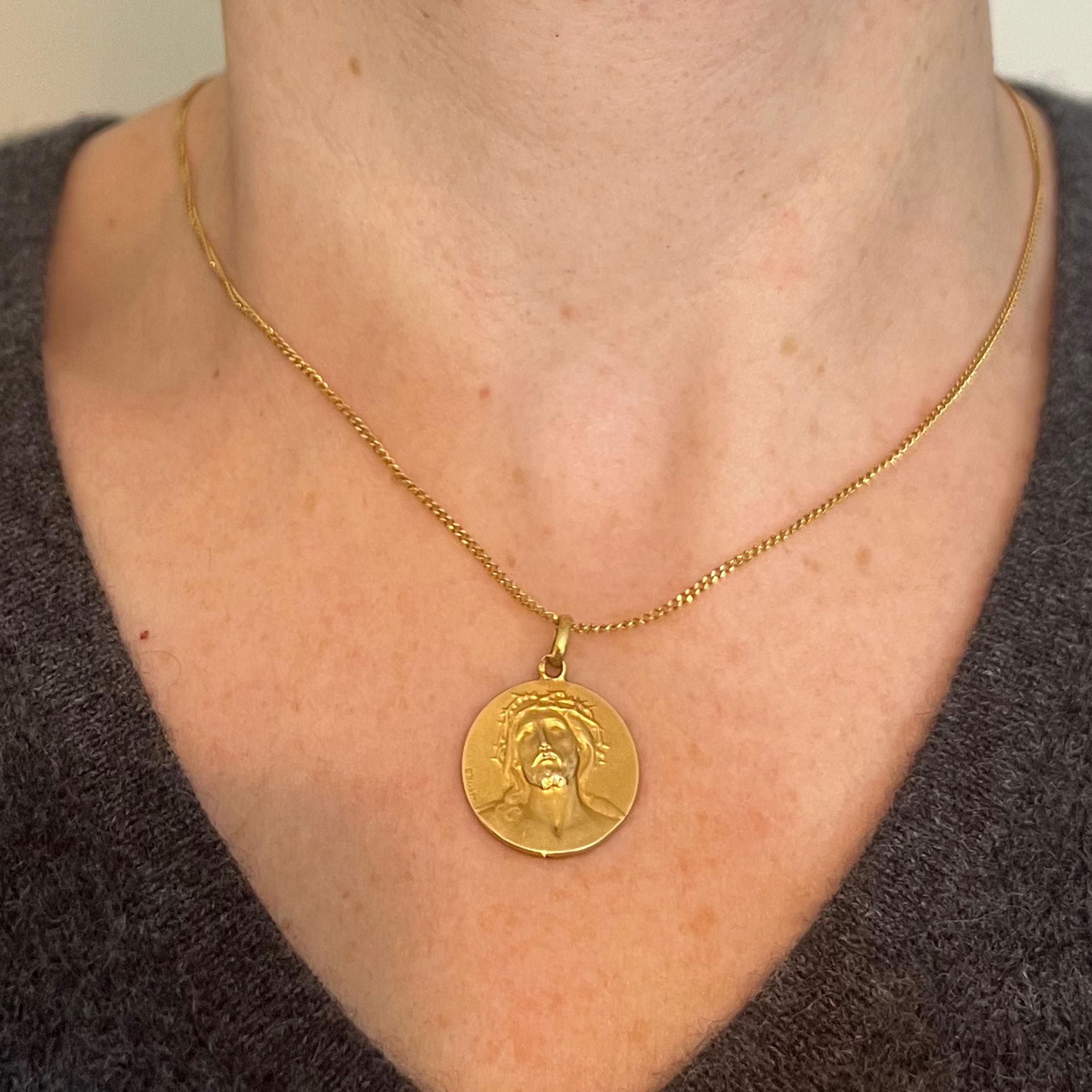 Women's or Men's French Dropsy Jesus Christ Crown of Thorns 18K Yellow Gold Medal Pendant For Sale