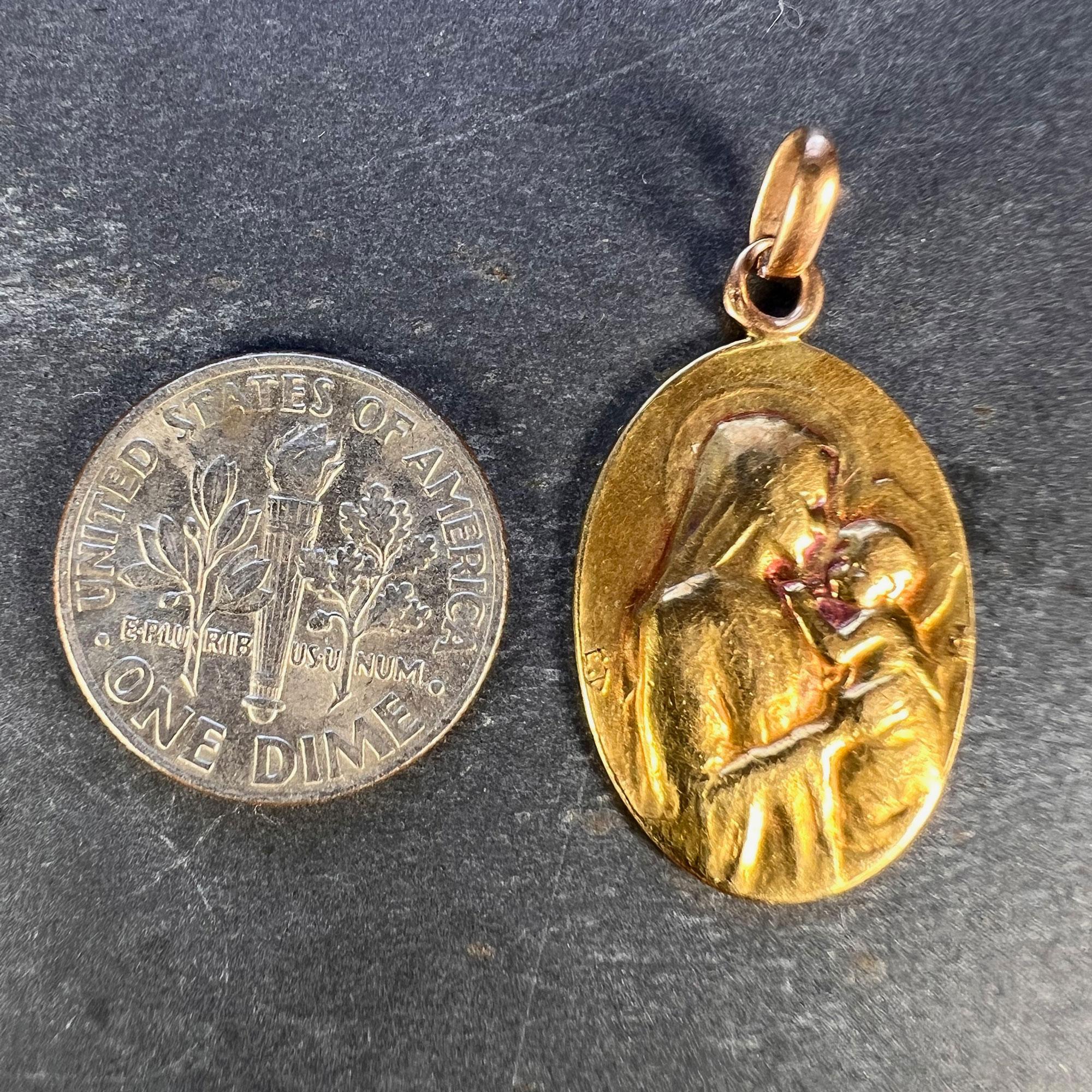 French Dropsy Madonna and Child 18k Yellow Gold Charm Pendant For Sale 5