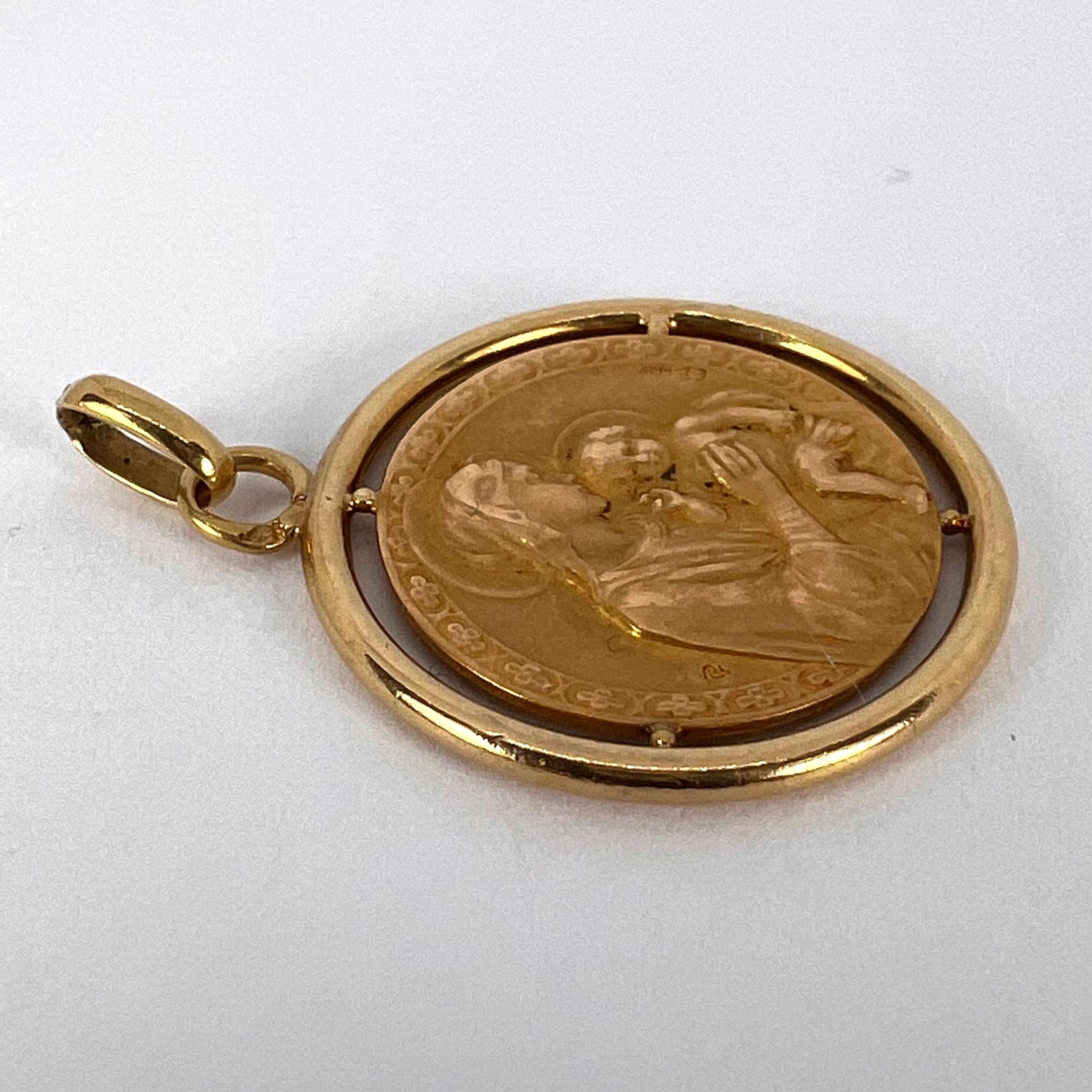 French Dropsy Madonna and Child 18K Yellow Gold Medal Pendant For Sale 10
