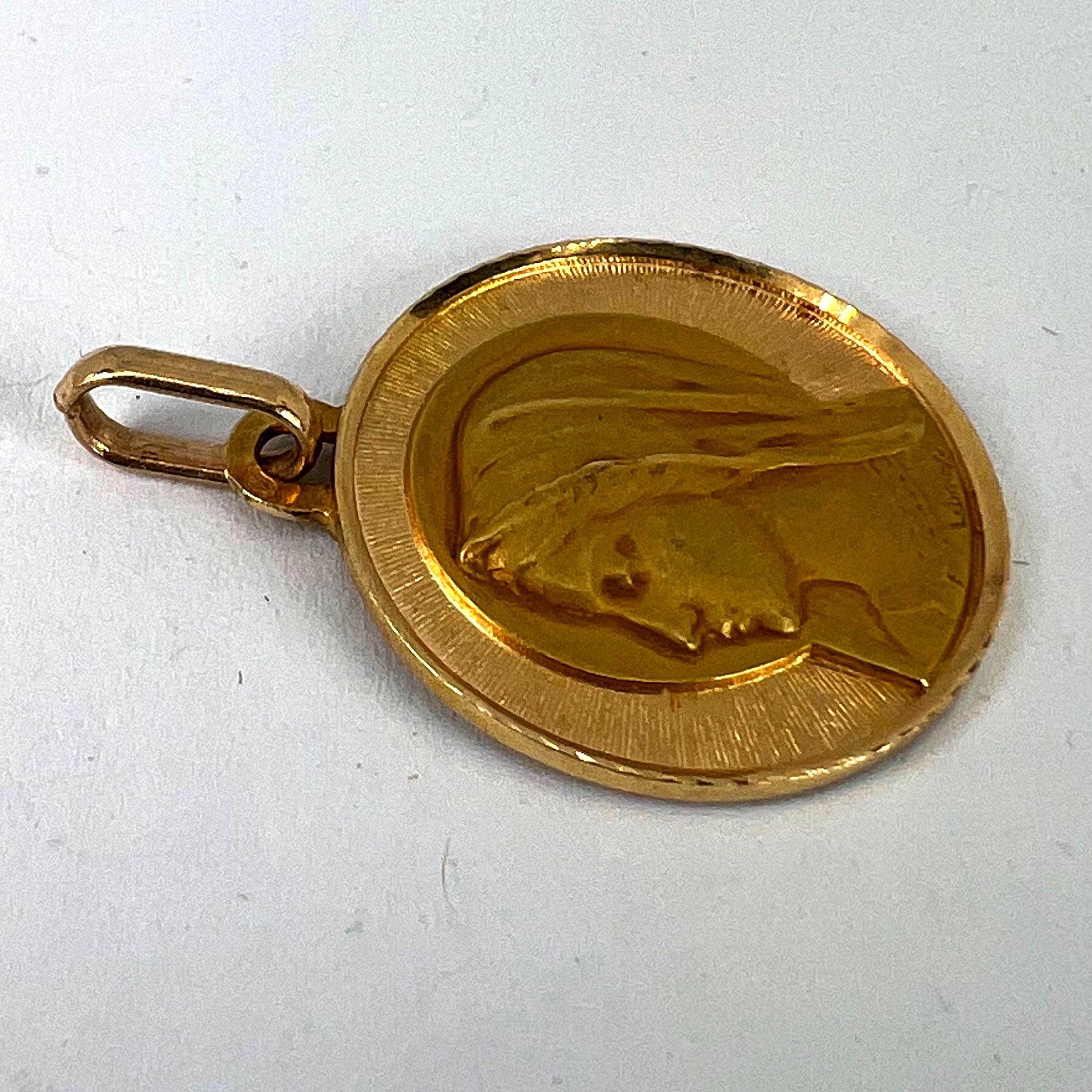 Colgante francés Dropsy Perroud Virgen María 18K Yellow Gold Medal en venta 10