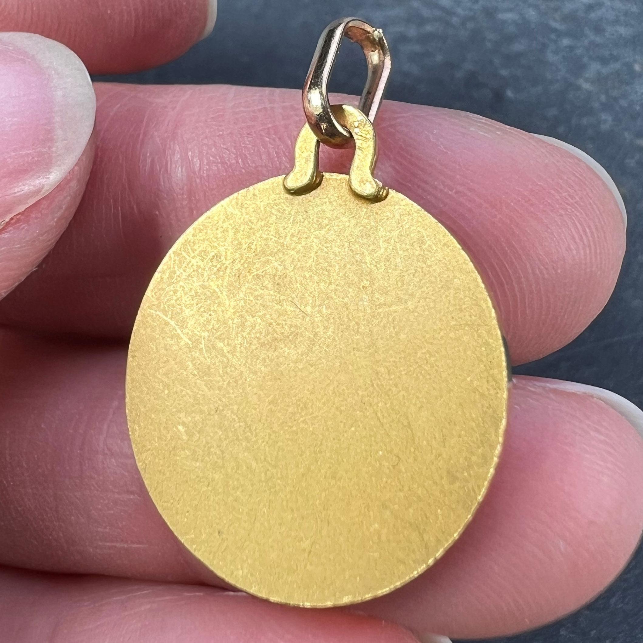 Colgante francés Dropsy Perroud Virgen María 18K Yellow Gold Medal en venta 4