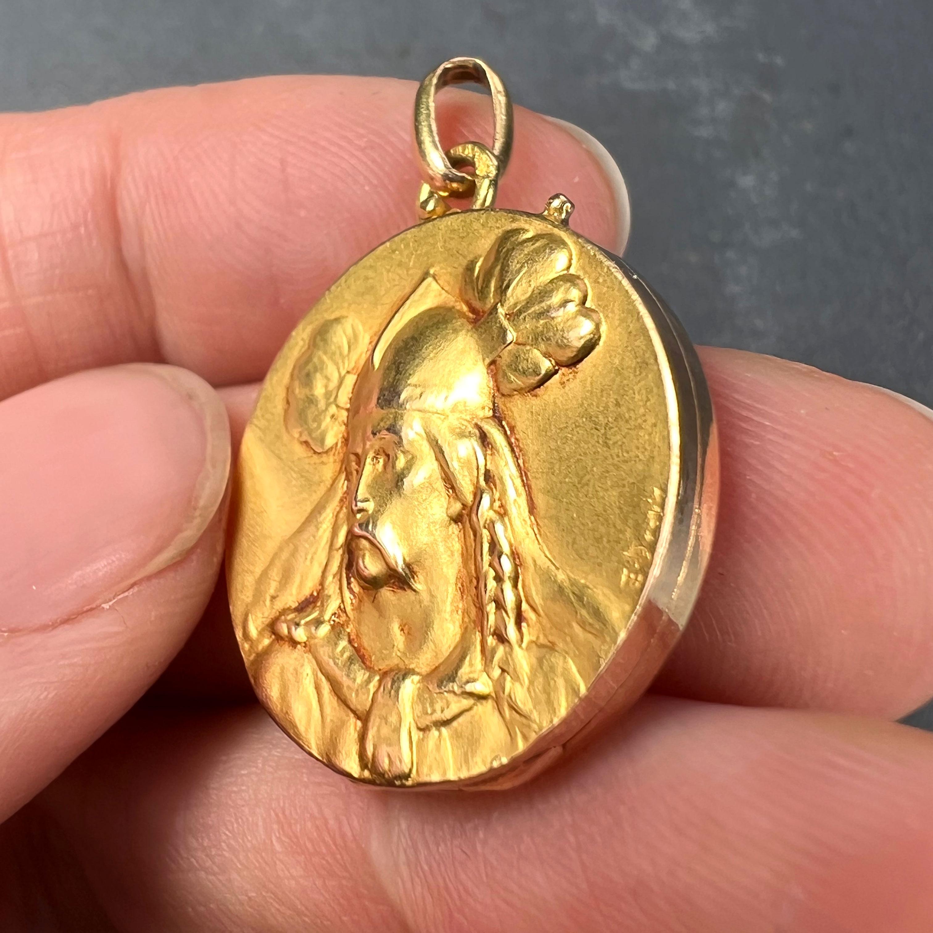 Women's or Men's French Dropsy Vercingetorix Gaul 18K Yellow Gold Pendant Locket