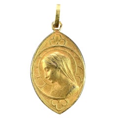 Pendentif français en or jaune 18 carats à breloques en forme de Vierge Marie en goutte d'eau