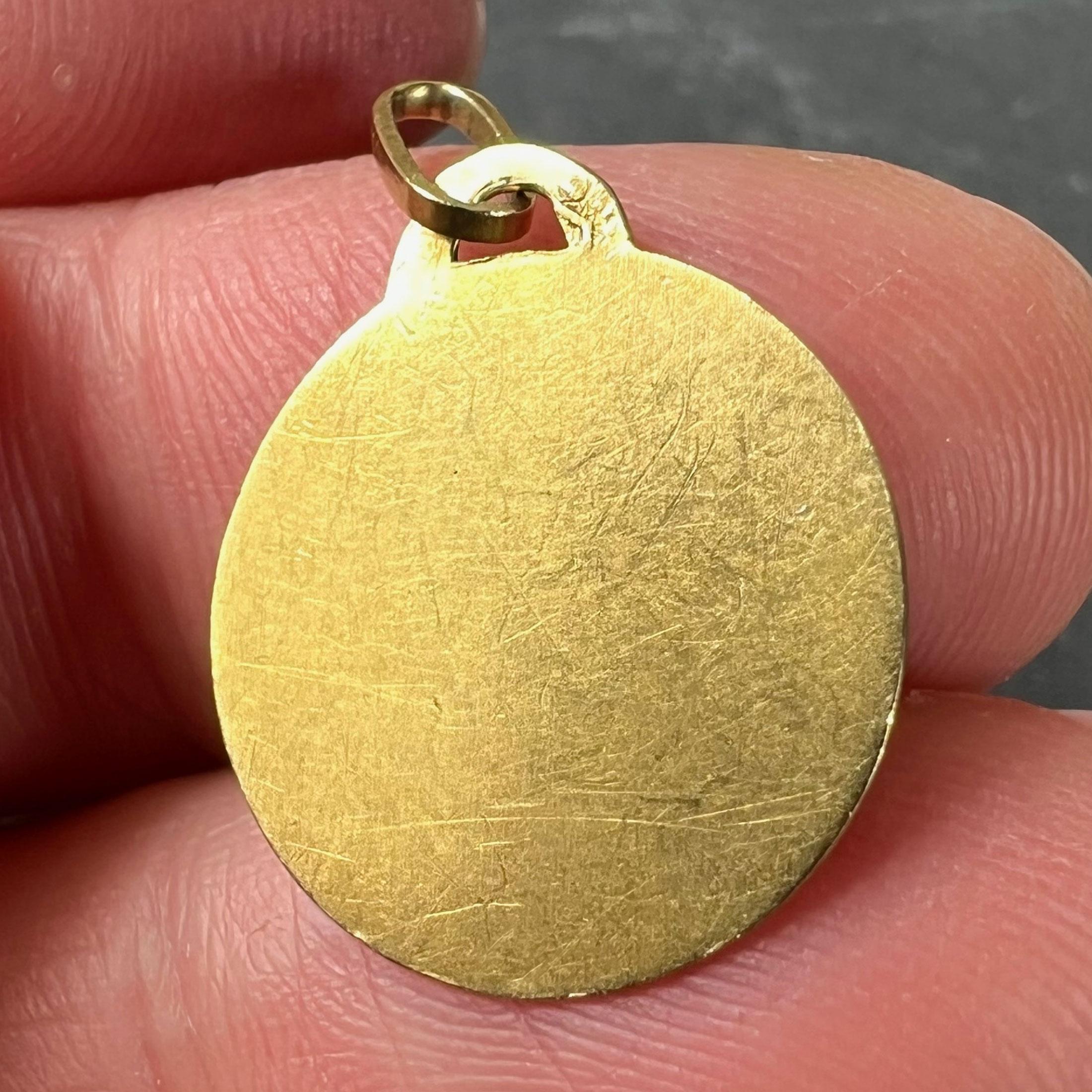 Pendentif en or jaune 18K avec breloque en forme de médaille de la Vierge de Dropsy française en vente 4