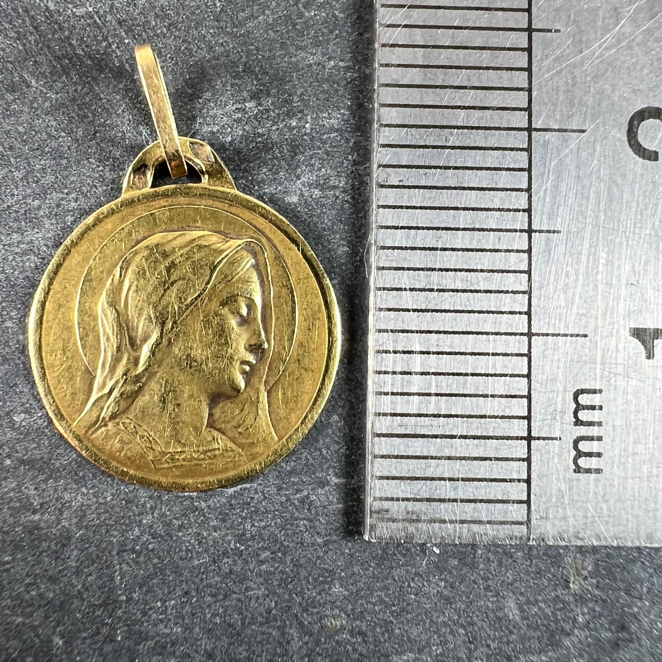 Pendentif en or jaune 18K avec breloque en forme de médaille de la Vierge de Dropsy française en vente 5