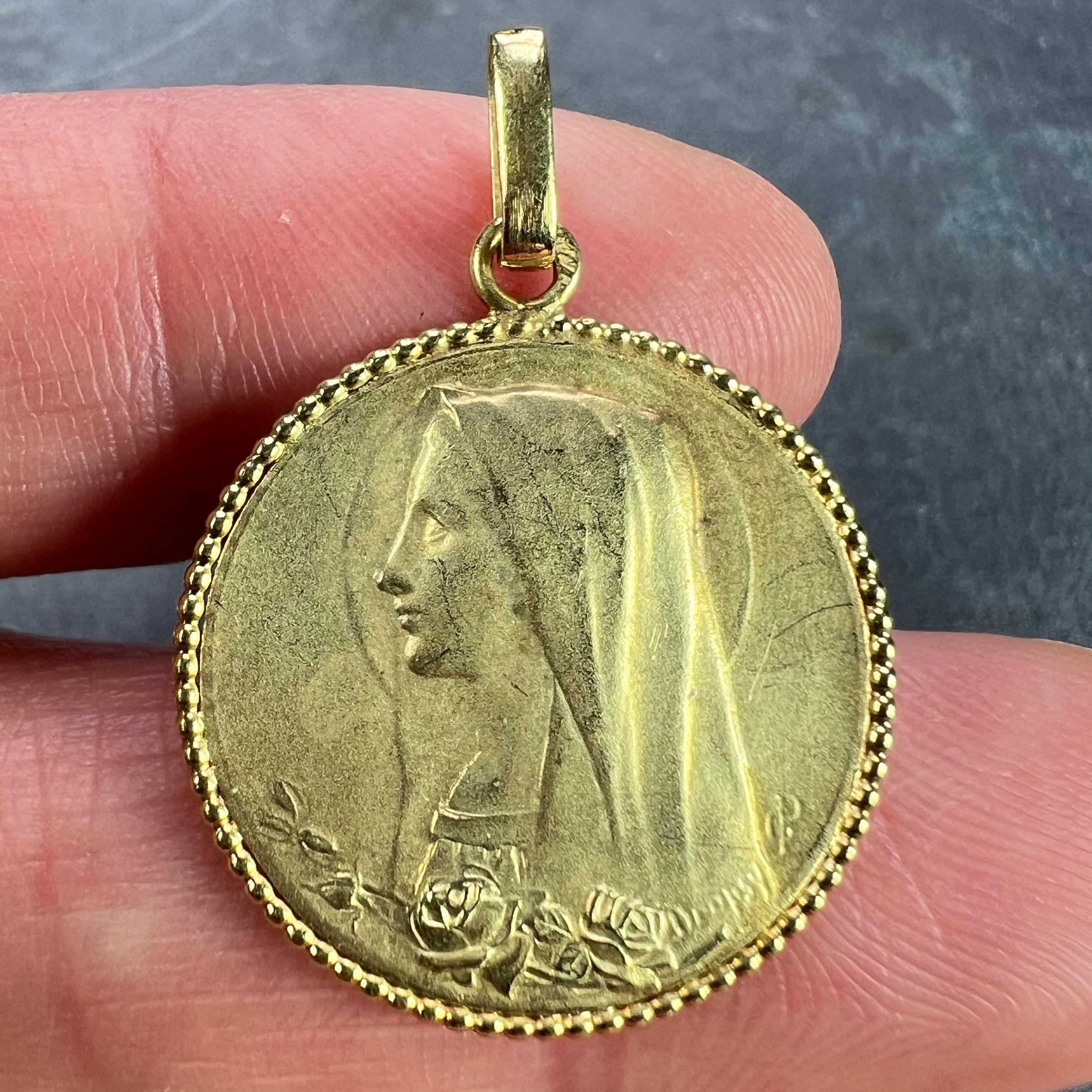 French Dropsy Virgin Mary 18K Yellow Gold Medal Pendant For Sale 1