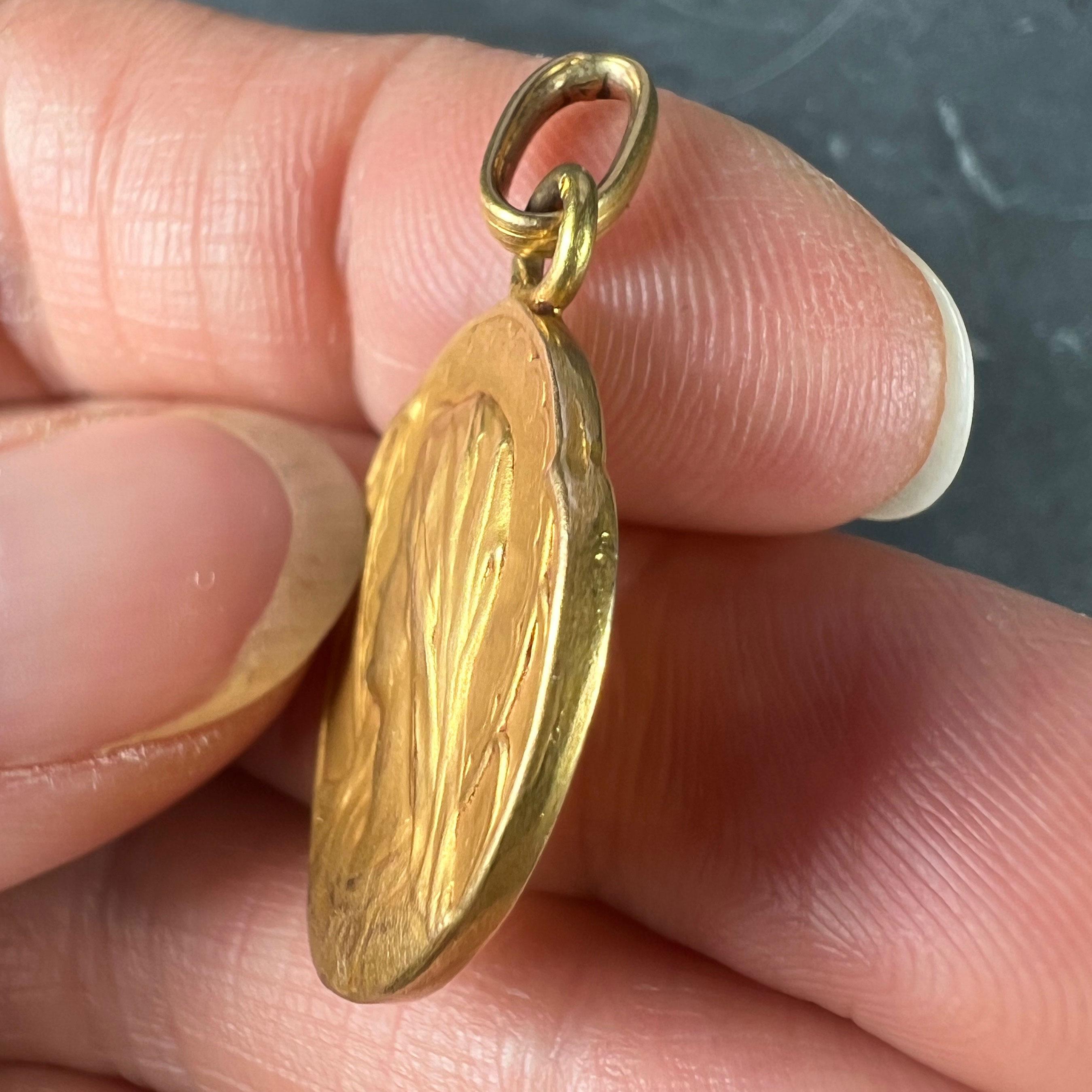 French Dropsy Virgin Mary 18K Yellow Gold Medal Pendant 3