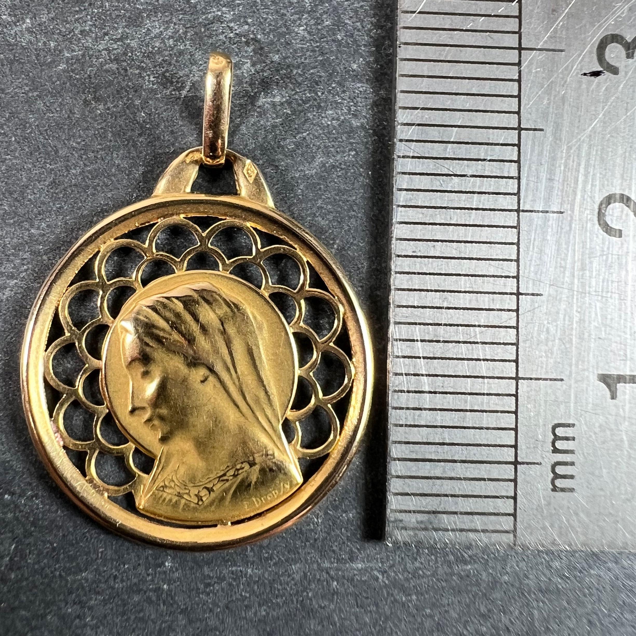 French Dropsy Virgin Mary 18K Yellow Gold Pierced Medal Charm Pendant For Sale 5