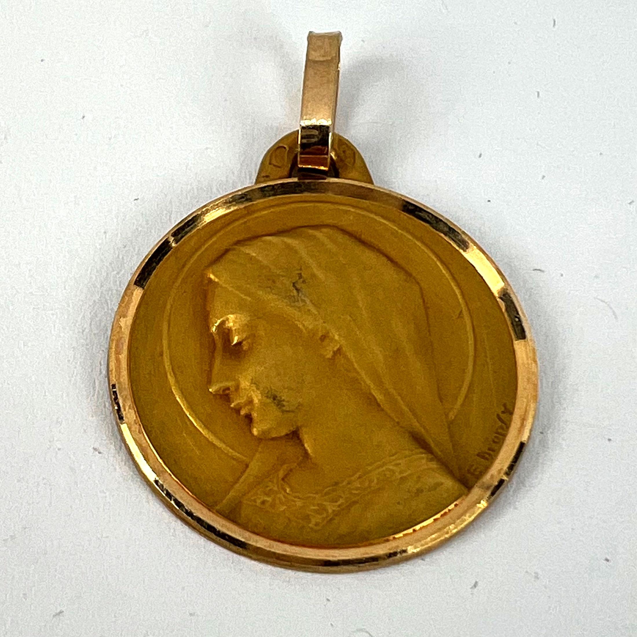 French Dropsy Virgin Mary 18K Yellow Gold Religious Medal Pendant 8