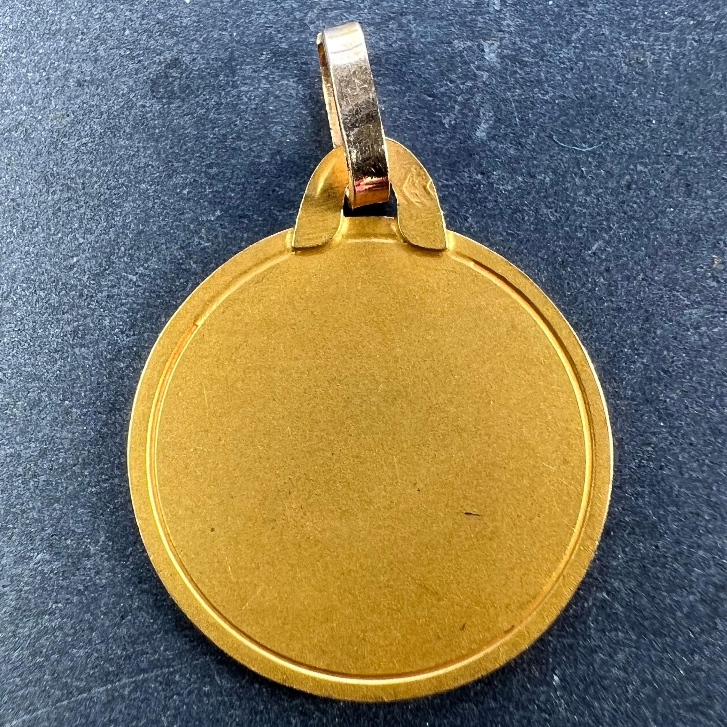 French Dropsy Virgin Mary 18K Yellow Gold Religious Medal Pendant In Good Condition In London, GB