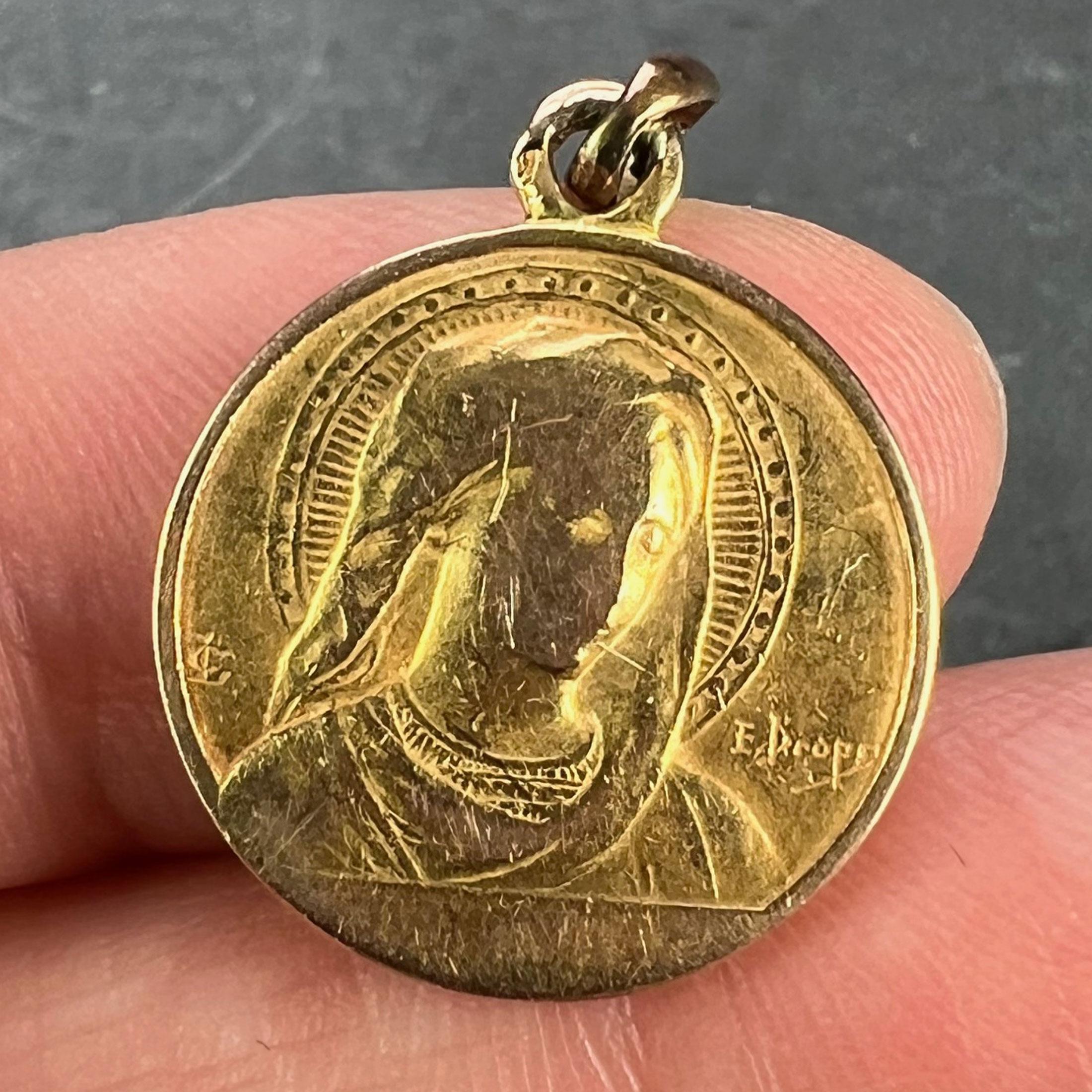 French Dropsy Virgin Mary Ave Maria 18K Yellow Gold Charm Pendant For Sale 1