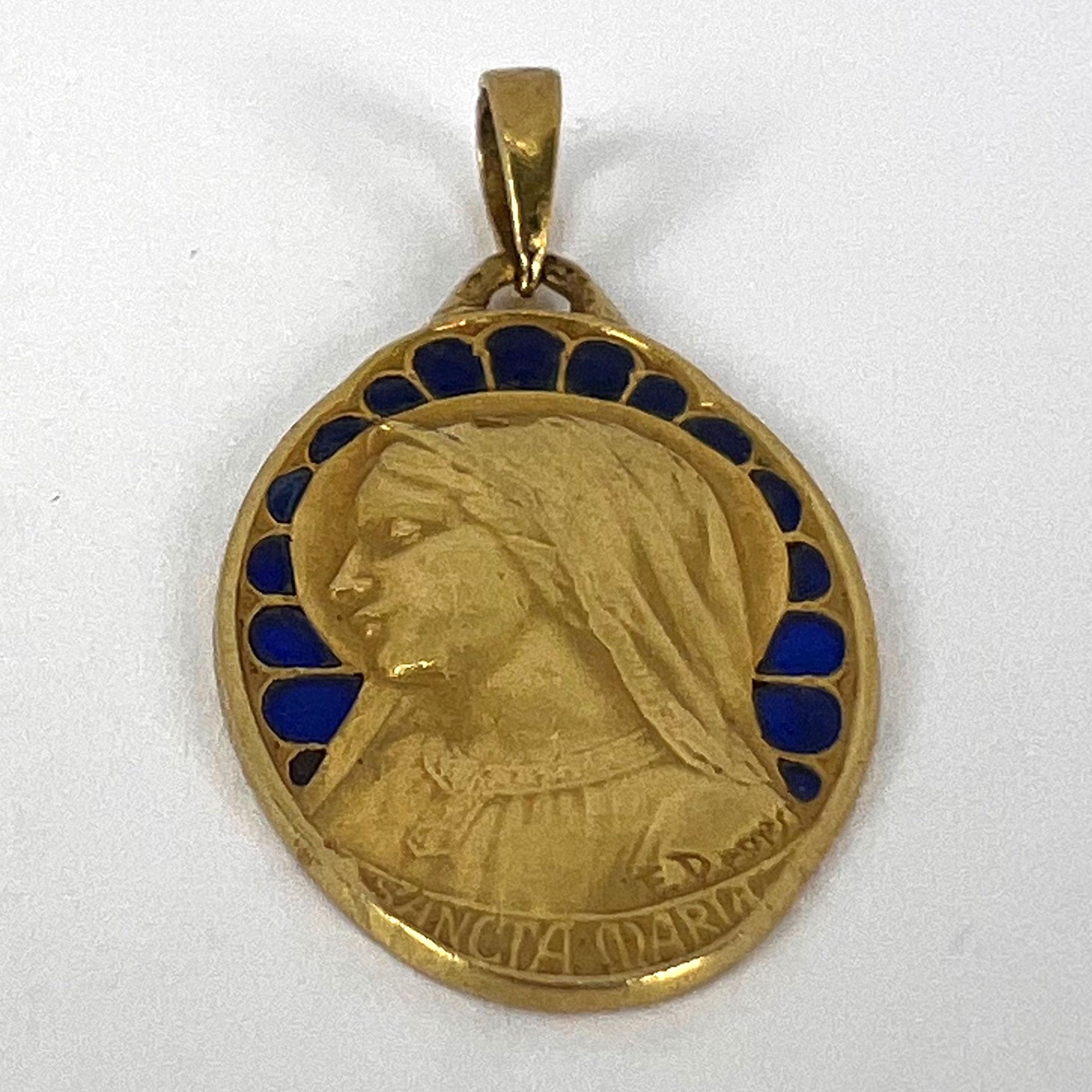 Médaille pendentif en or jaune 18K avec pendentif Vierge Marie Plique A Jour en émail en vente 10