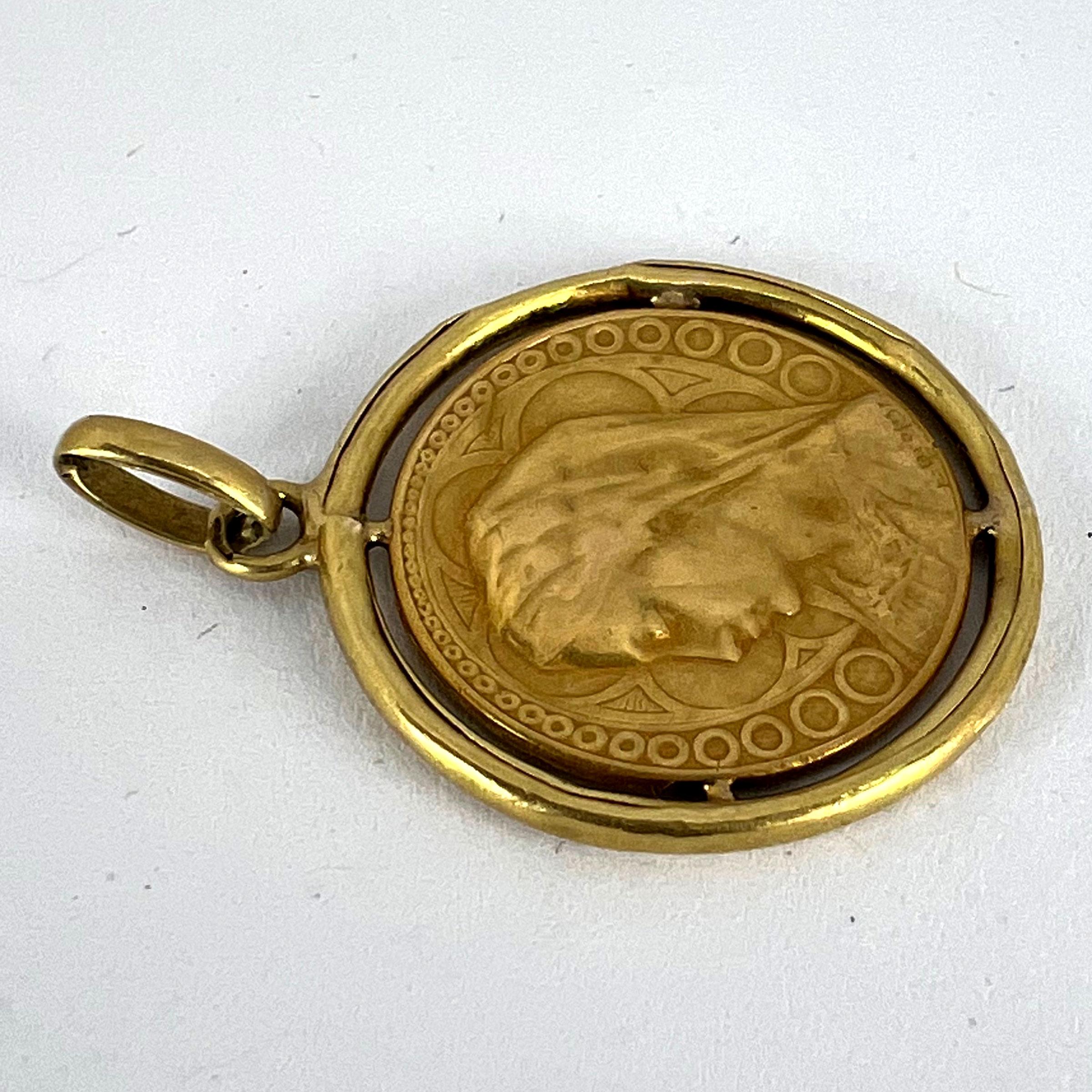 French Dropsy Virgin Mary Virgo Gloriosa 18K Yellow Gold Medal Pendant For Sale 11