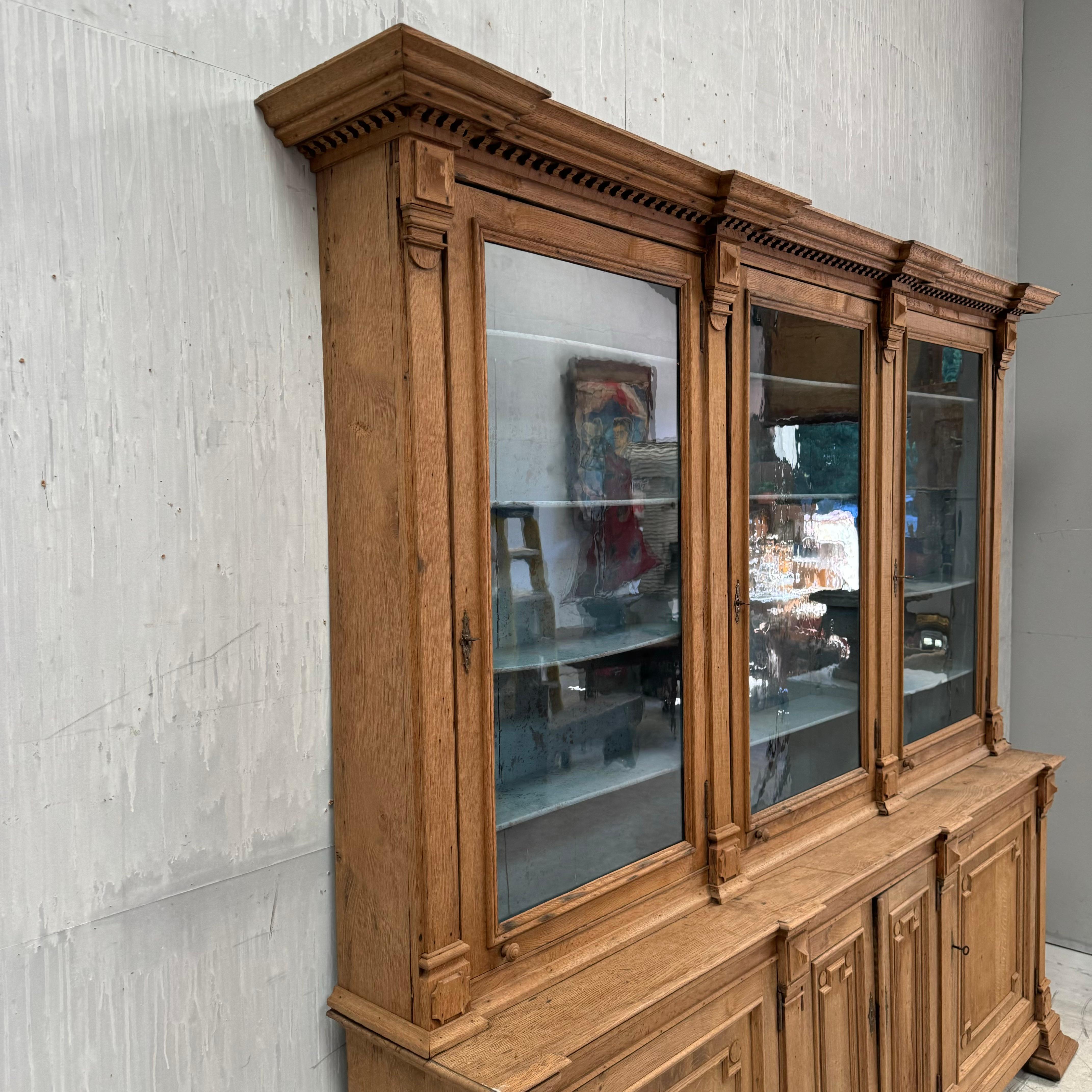 Libreria francese in Oak Oak In condizioni buone in vendita a Haywards Heath, GB