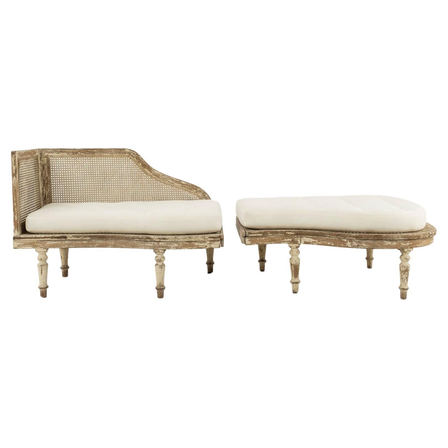 French Duchesse Brisée in Light Green-Beige Paint For Sale