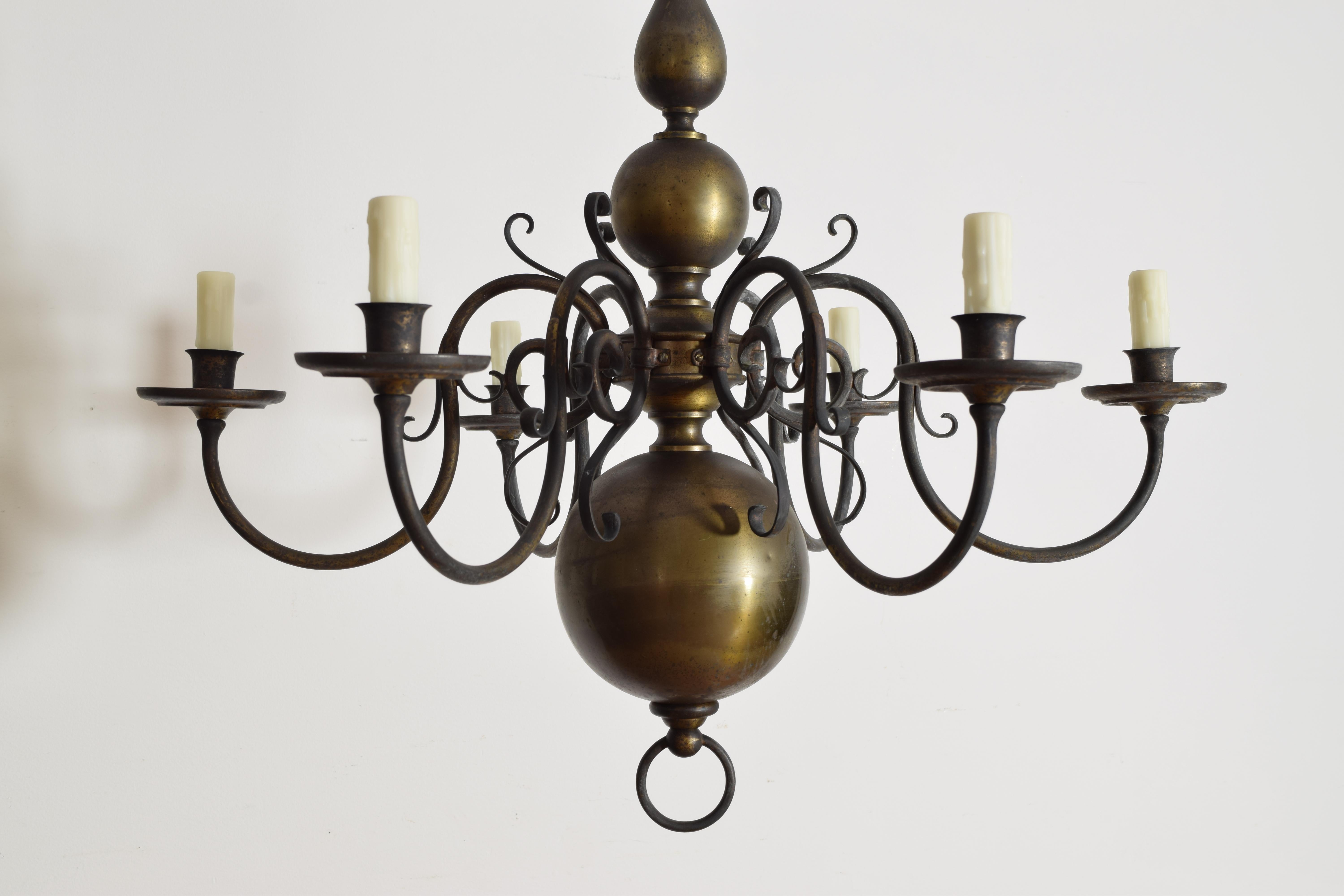 20ième siècle Lustre à 6 lumières en laiton de style baroque hollandais français, vers 1800 en vente