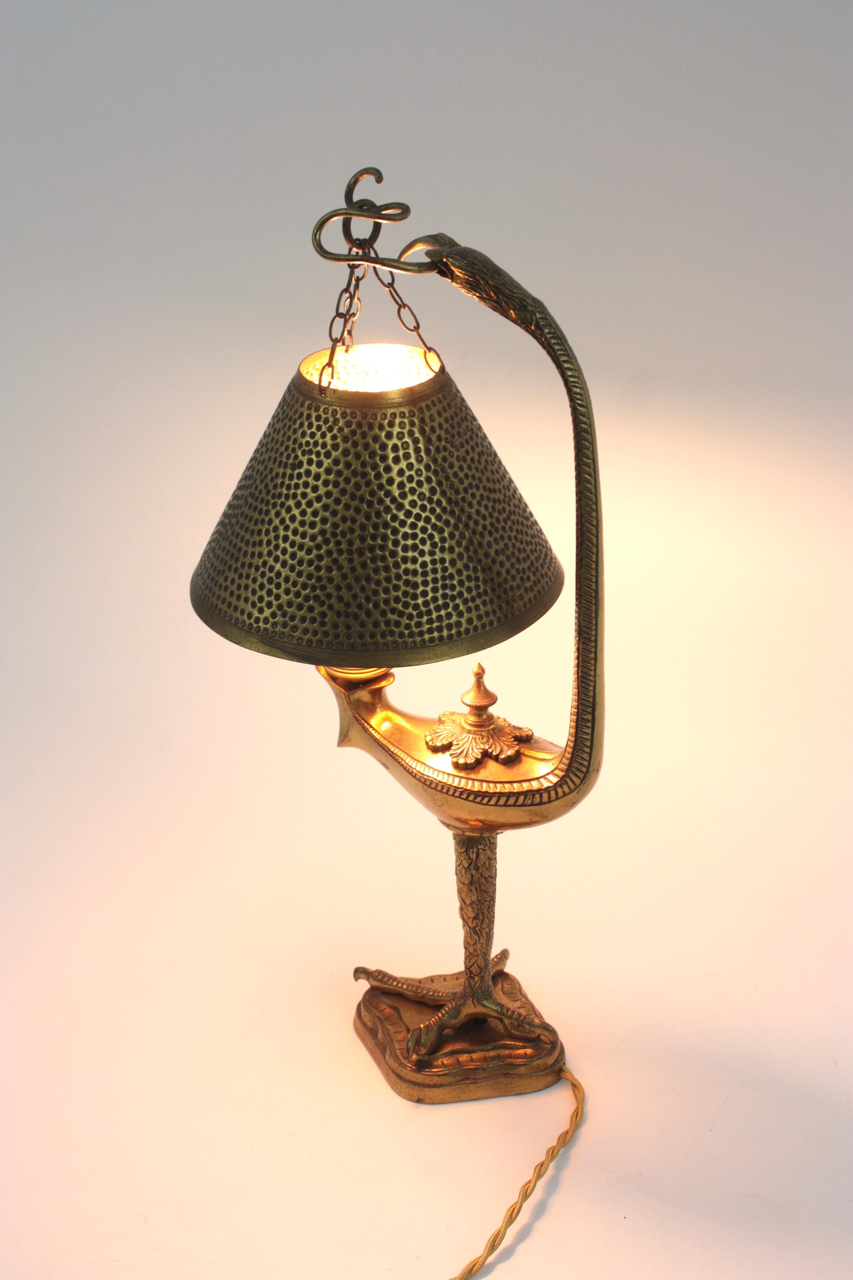 French Eagle Table Lamp in Brass, Muller Frères Style For Sale 4