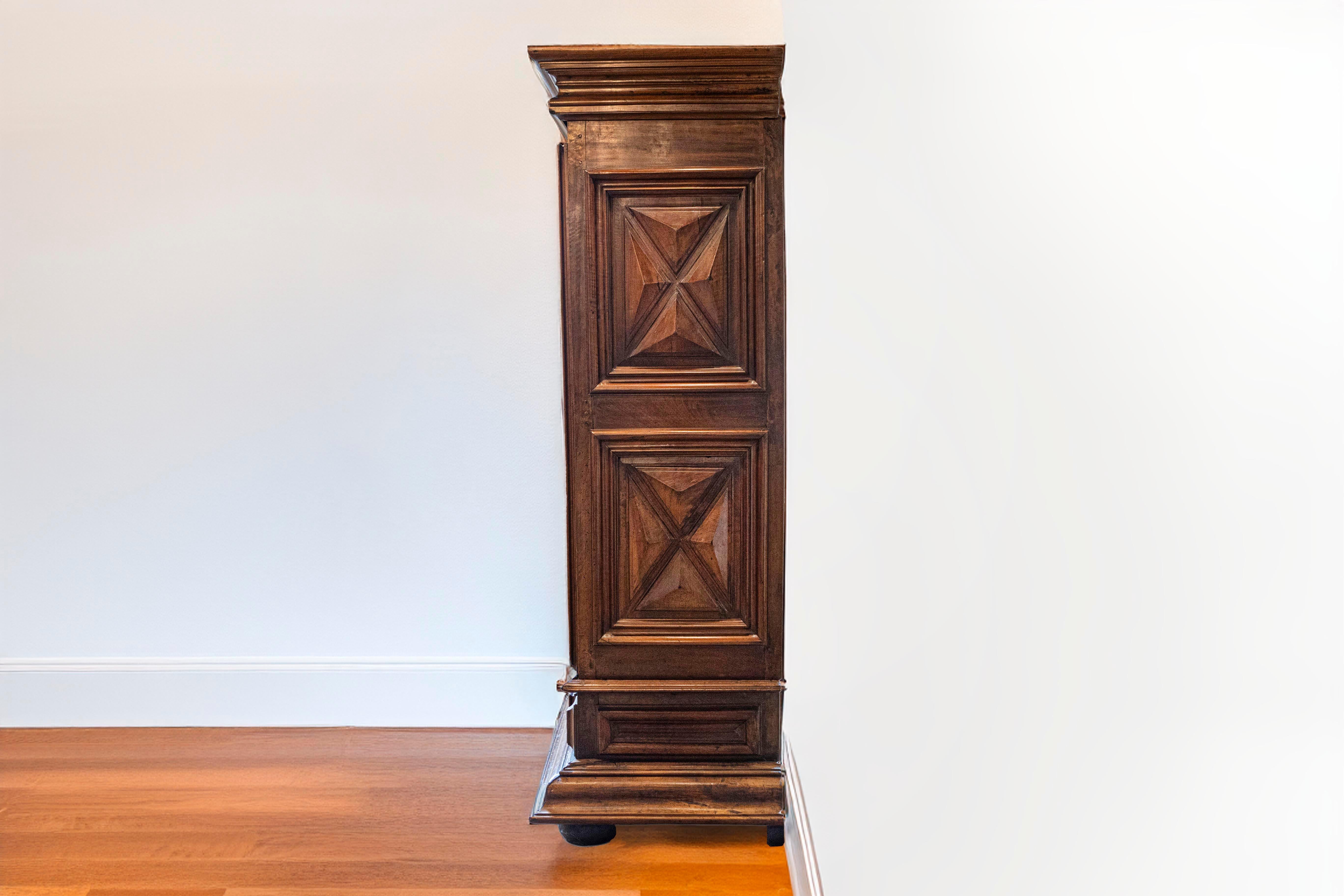 French Early 17th Century Louis XIII Period Walnut Armoire with Geometric Motifs In Good Condition In Atlanta, GA
