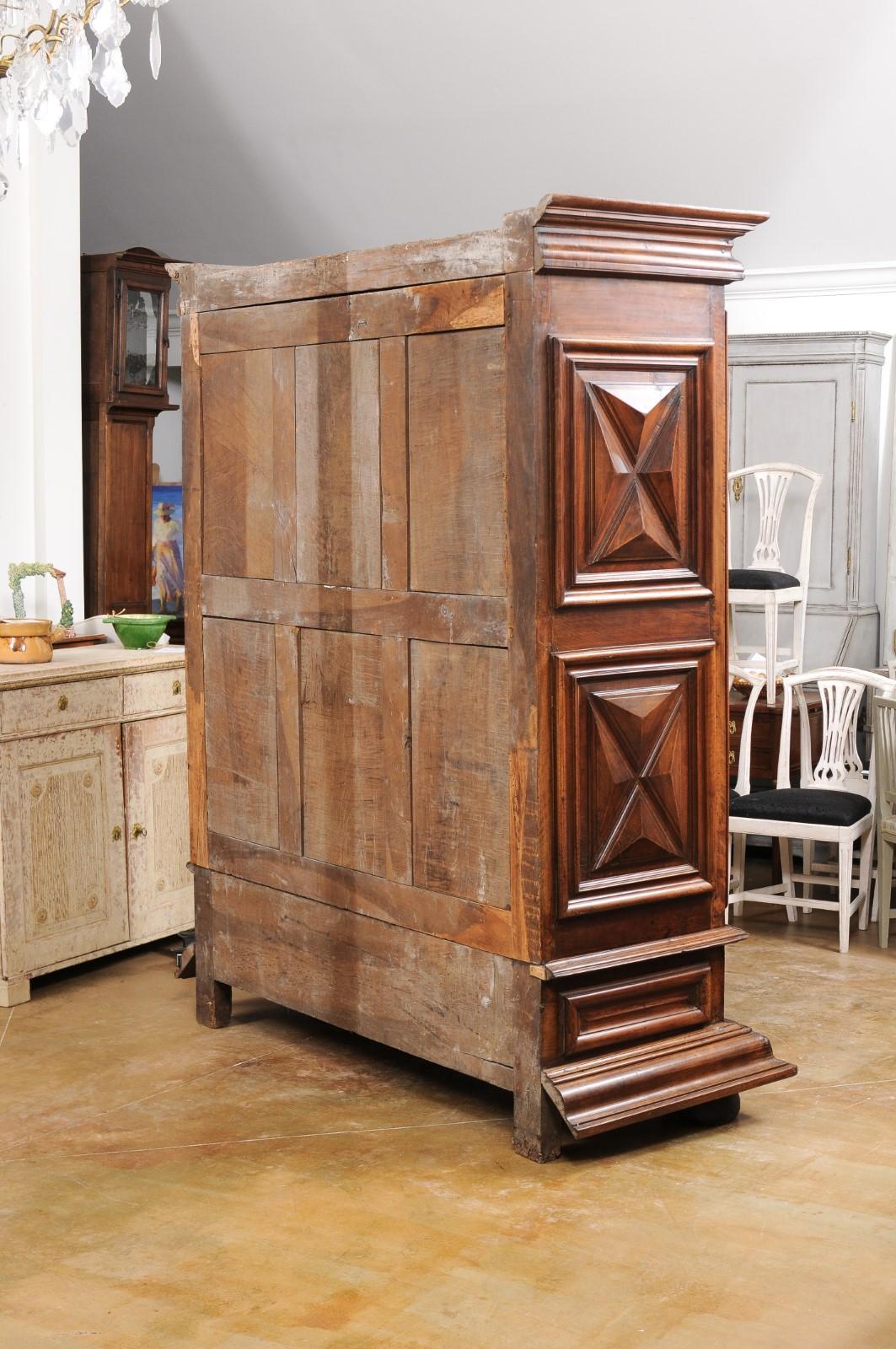 French Early 17th Century Louis XIII Period Walnut Armoire with Geometric Motifs For Sale 2