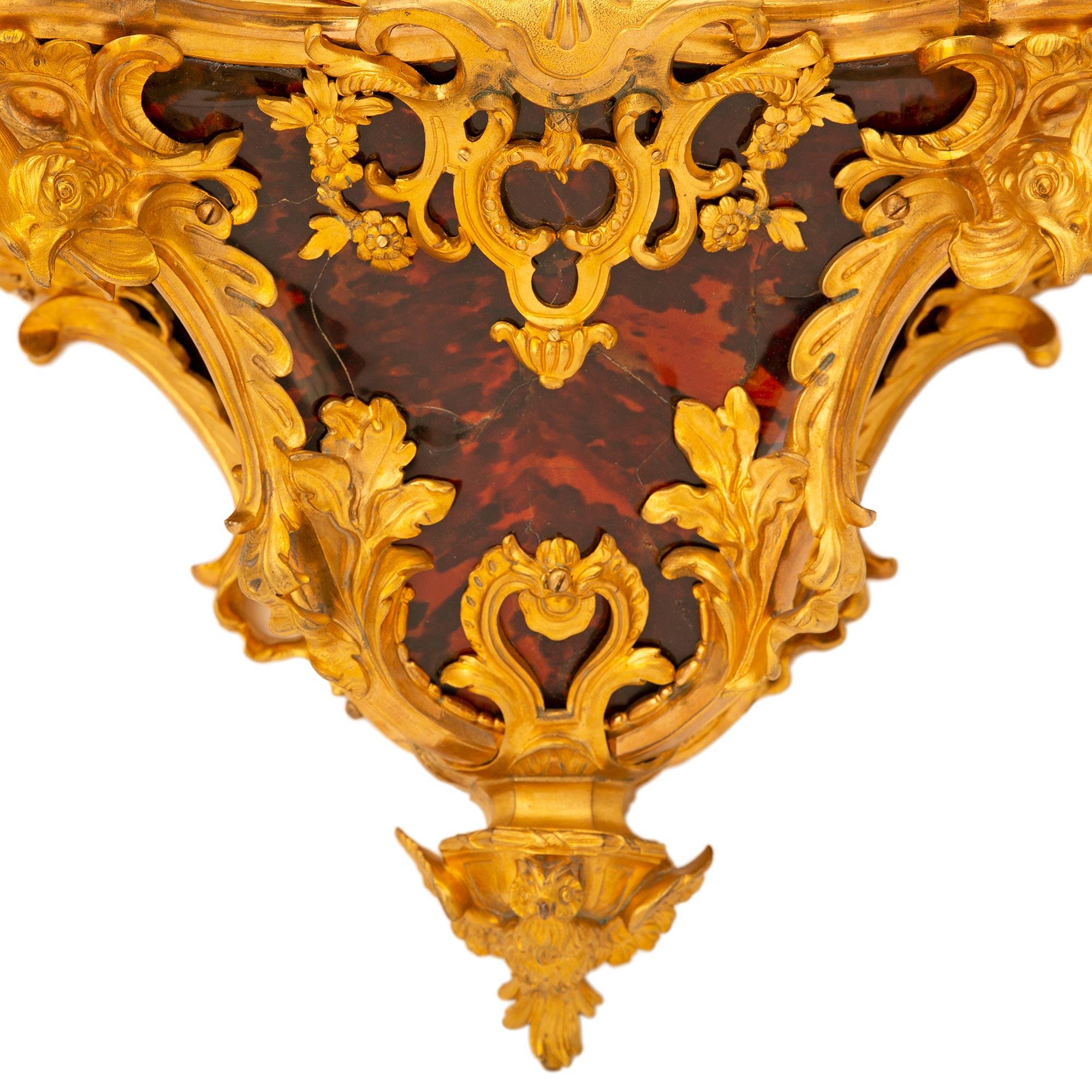 French Early 18th Century Louis XV Period Tortoise Shell and Ormolu Cartel Clock For Sale 3