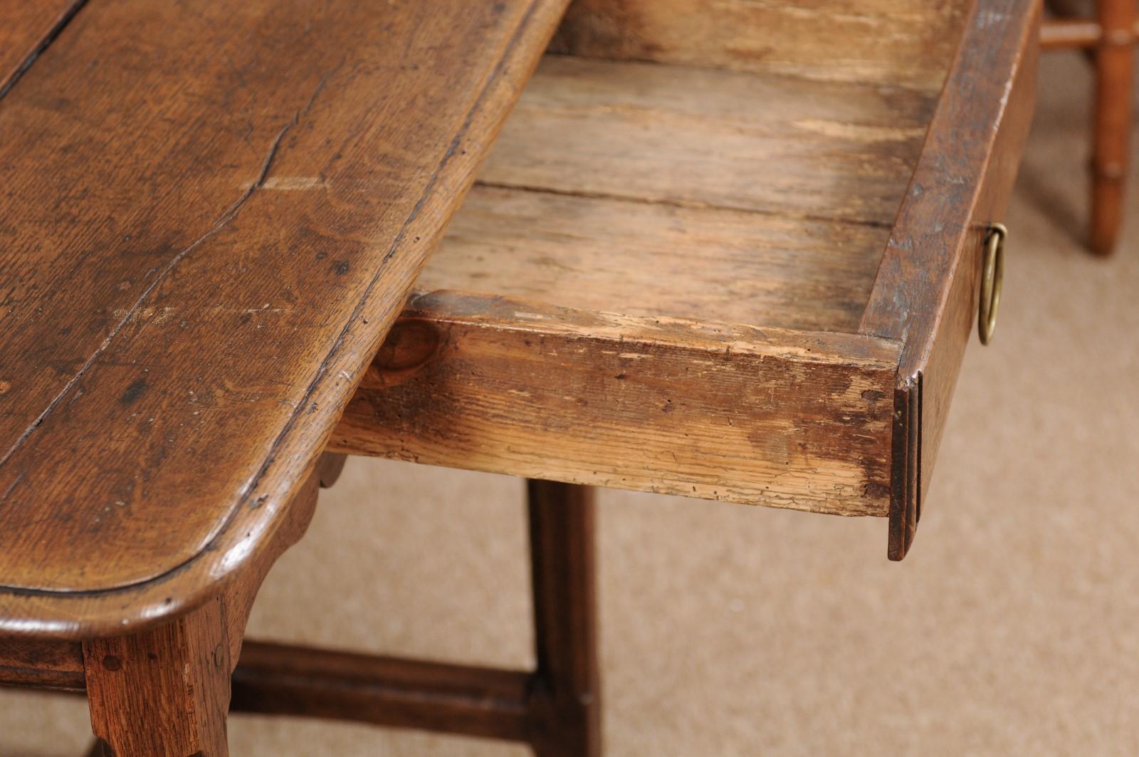French Early 18th Century Oak Side Table 3