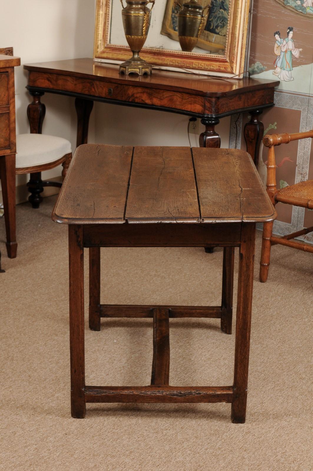 French Early 18th Century Oak Side Table 4