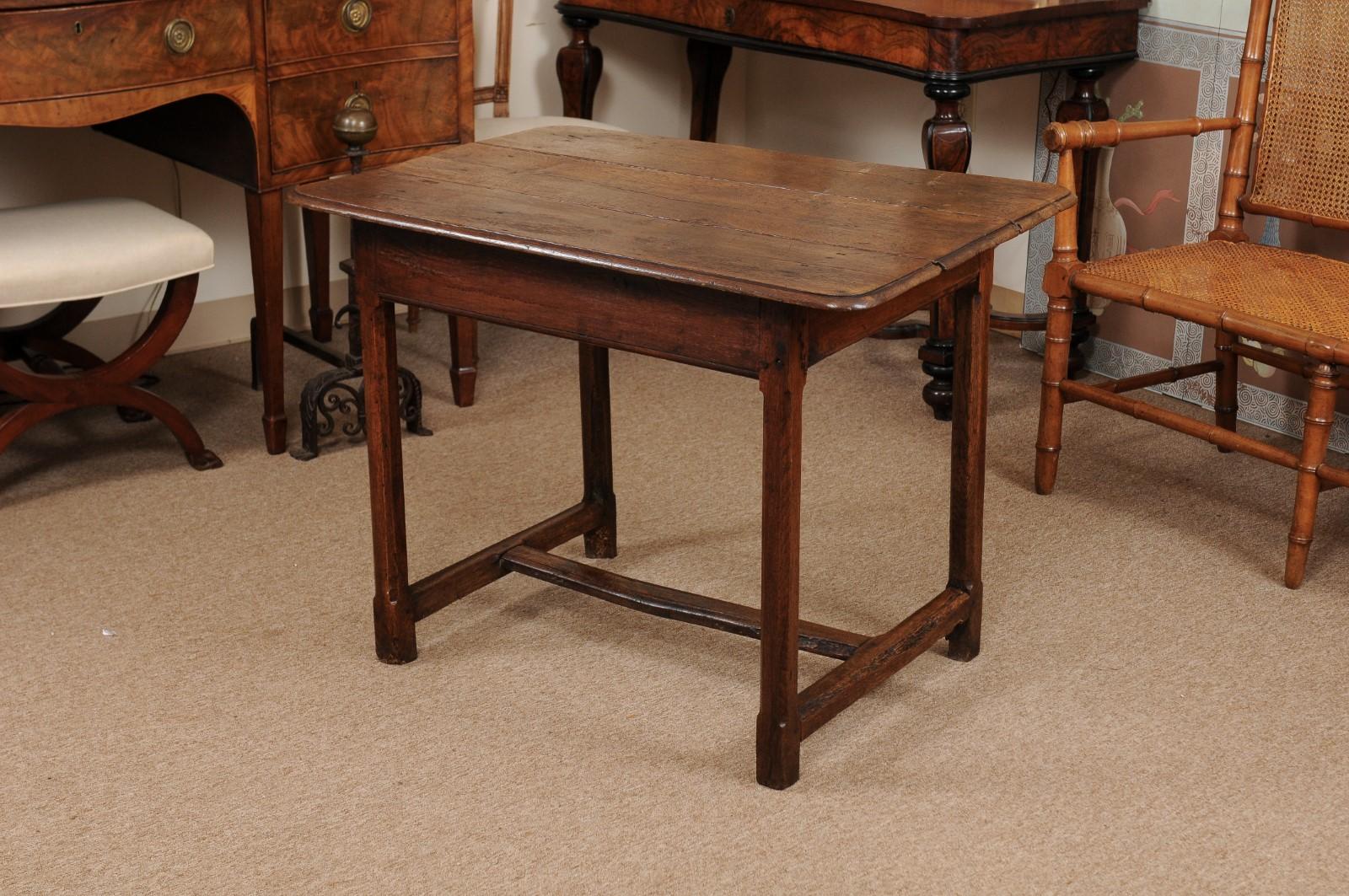 French Early 18th Century Oak Side Table 5