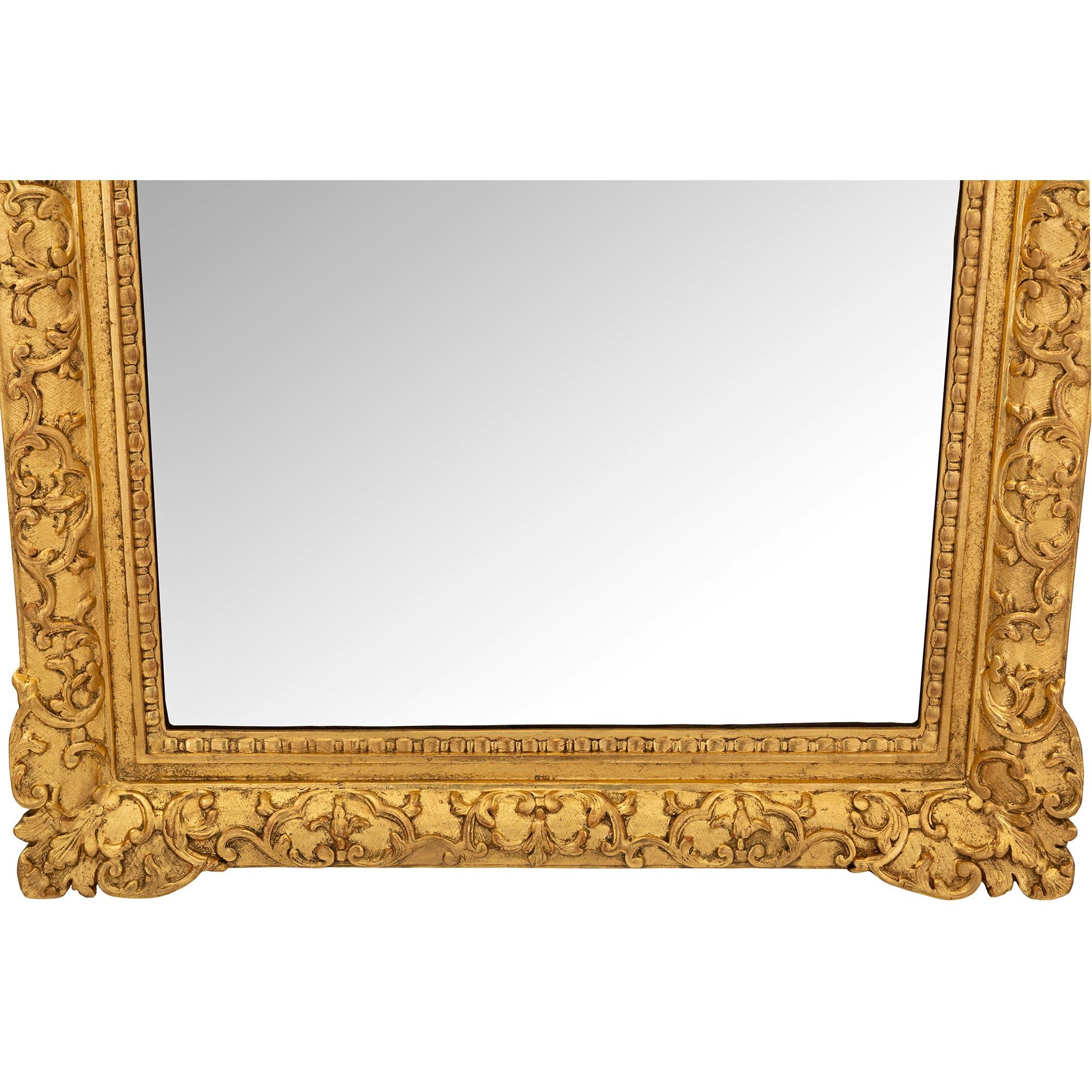 French Early 18th Century Régence Period Giltwood and Mecca Mirror For Sale 2