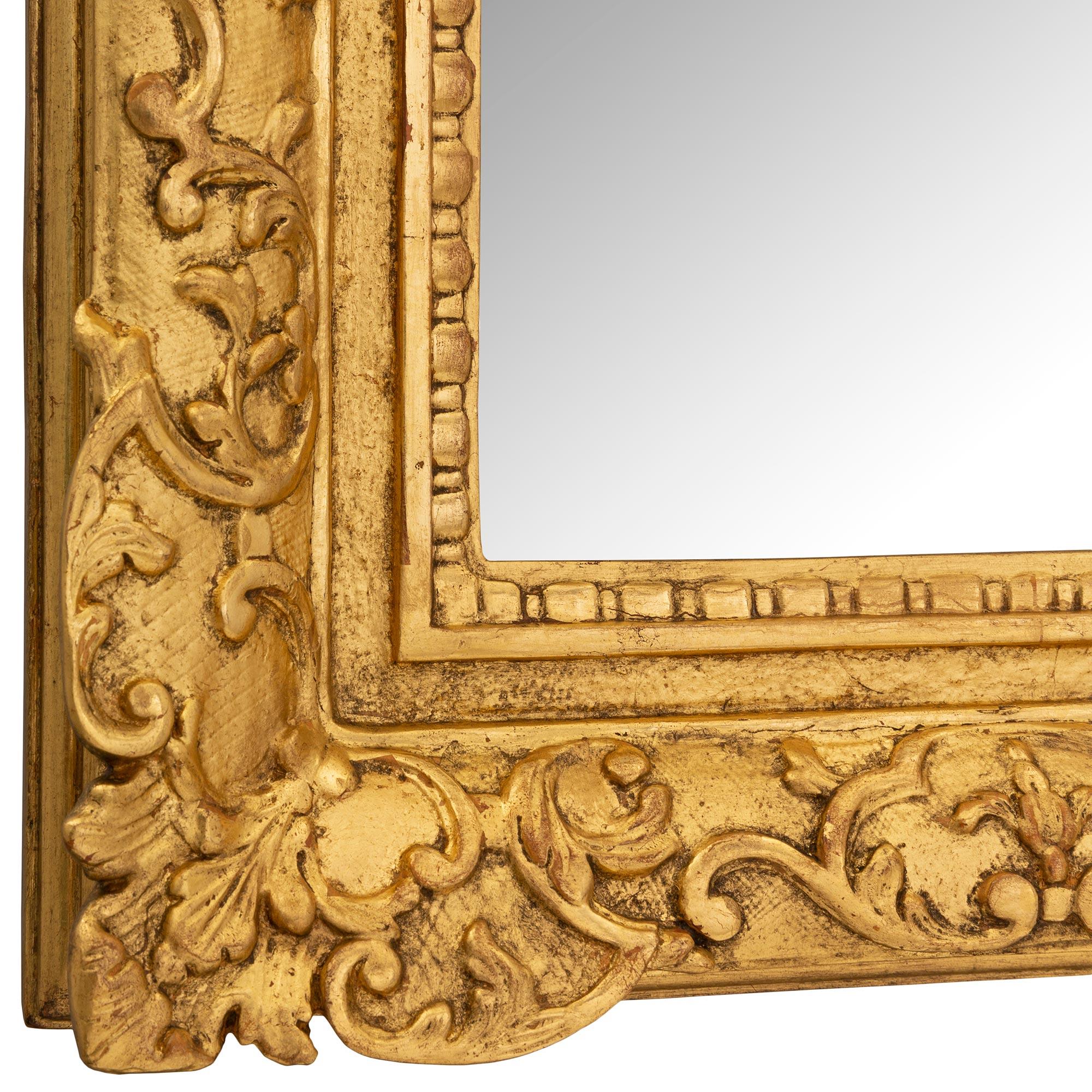 French Early 18th Century Régence Period Giltwood and Mecca Mirror For Sale 3