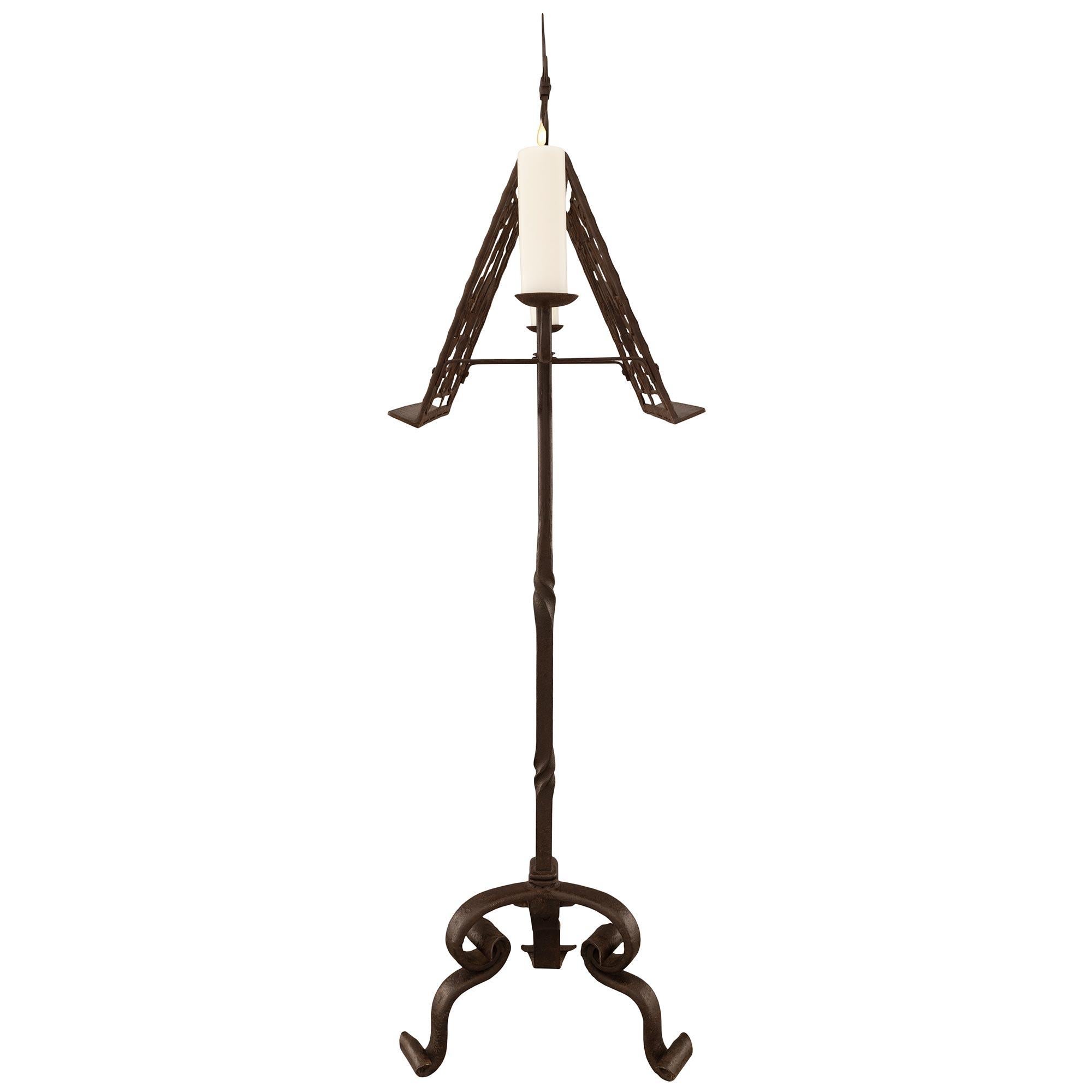 French Early 18th Century Renaissance St. Wrought Iron Lutrin/Music Stand In Good Condition For Sale In West Palm Beach, FL