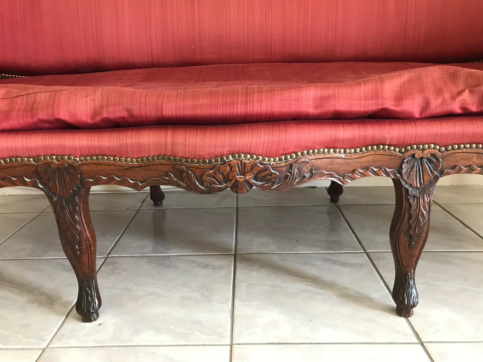 Französisches Sofa aus dem frühen 18. Jahrhundert im Angebot 10