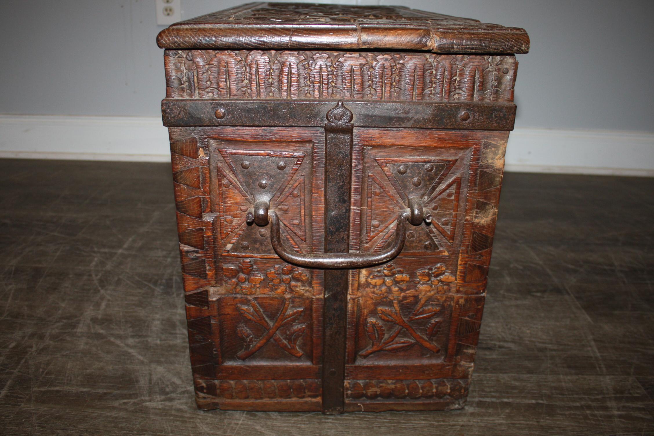 French Early 18th Century Trunk For Sale 6