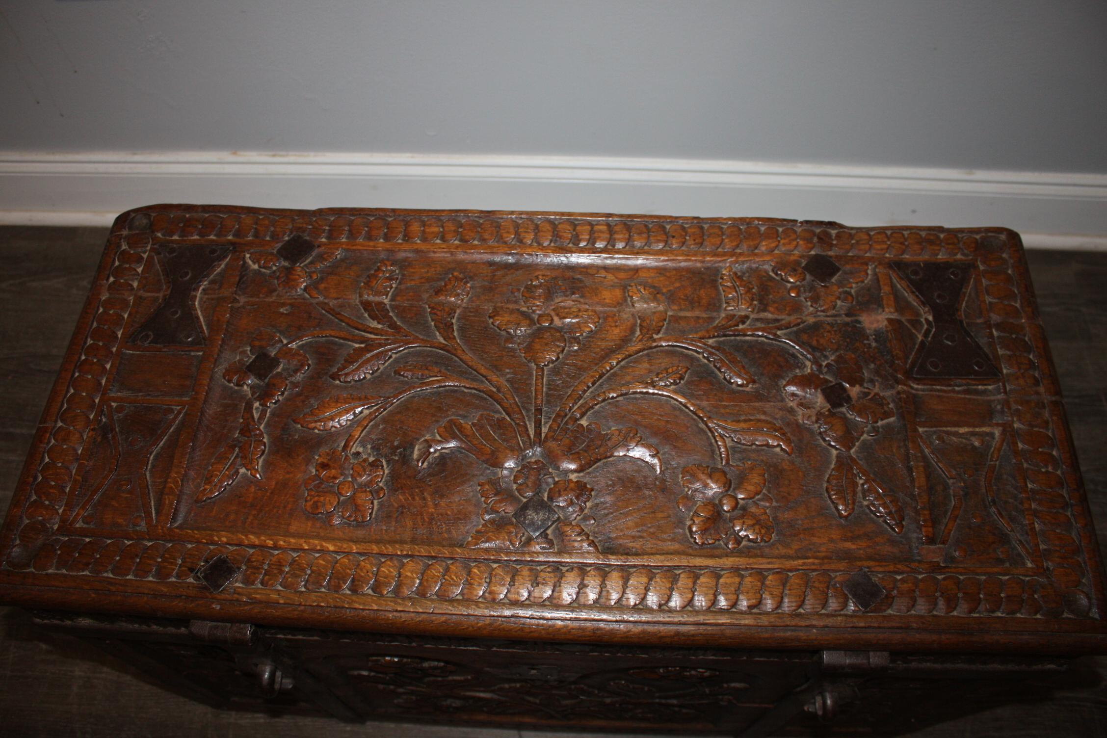 French Early 18th Century Trunk For Sale 1