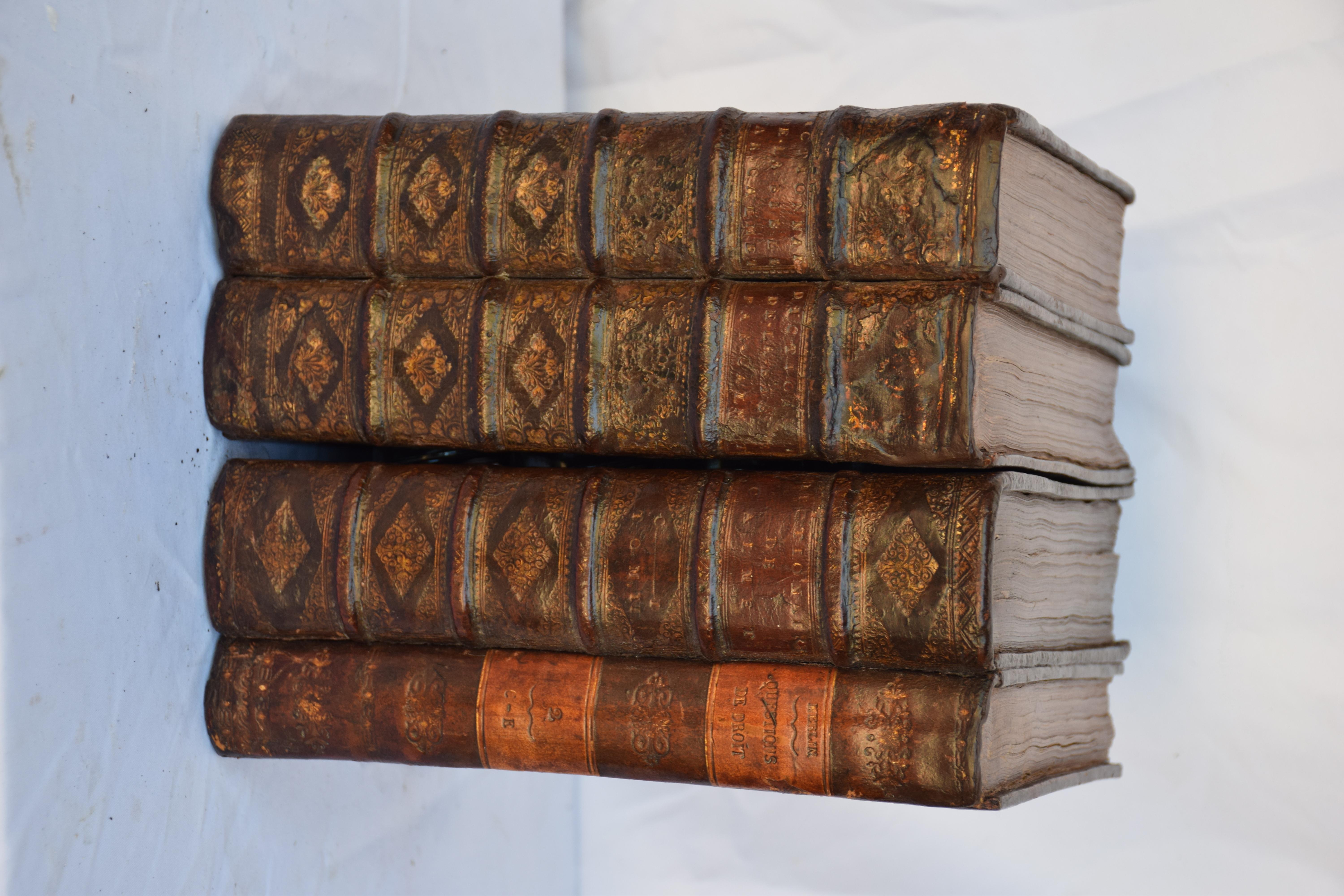 French Early 1900s Stack of Leather Books Tantalus Liquor / Drinks Box For Sale 10
