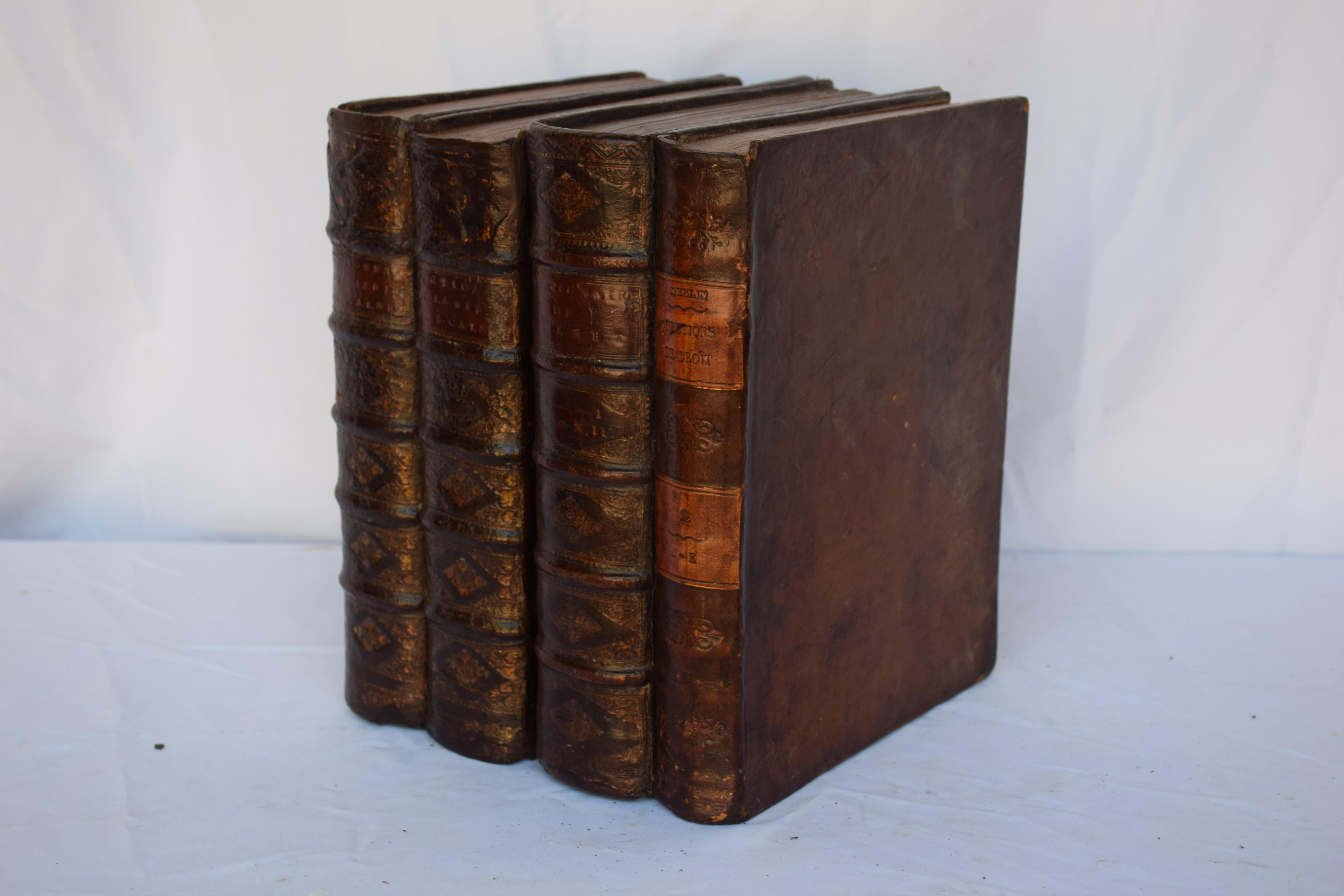 French Early 1900s Stack of Leather Books Tantalus Liquor / Drinks Box For Sale 12