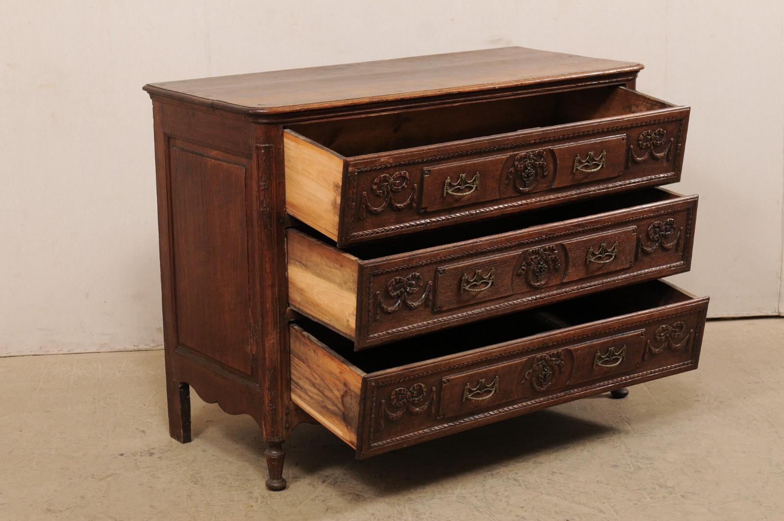 French Early 19th C, 3-Drawer Chest with Beautifully Carved Swags & Garlands In Good Condition For Sale In Atlanta, GA