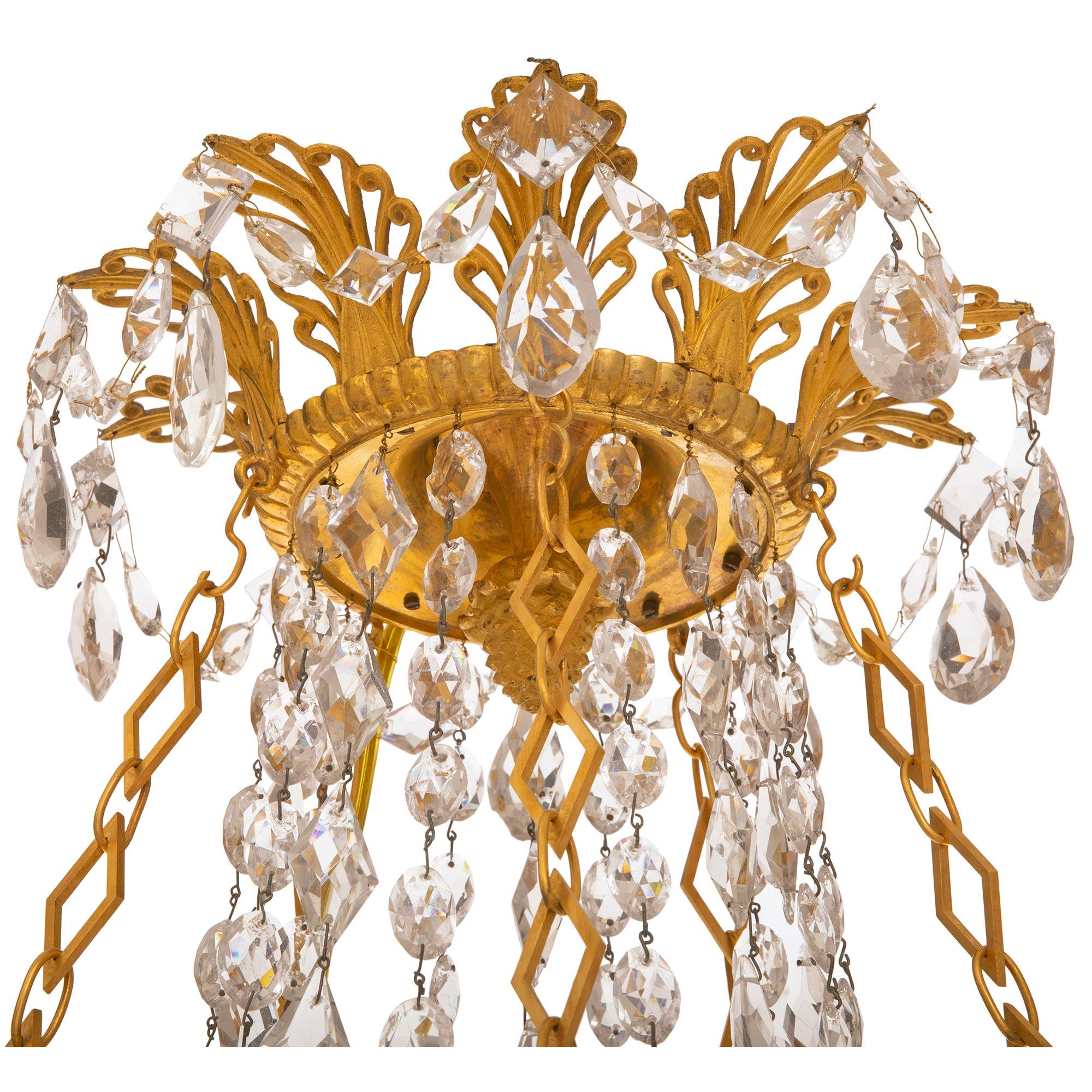 Lustre en cristal et bronze doré français du début du 19e siècle de la période du 1er Empire Bon état - En vente à West Palm Beach, FL