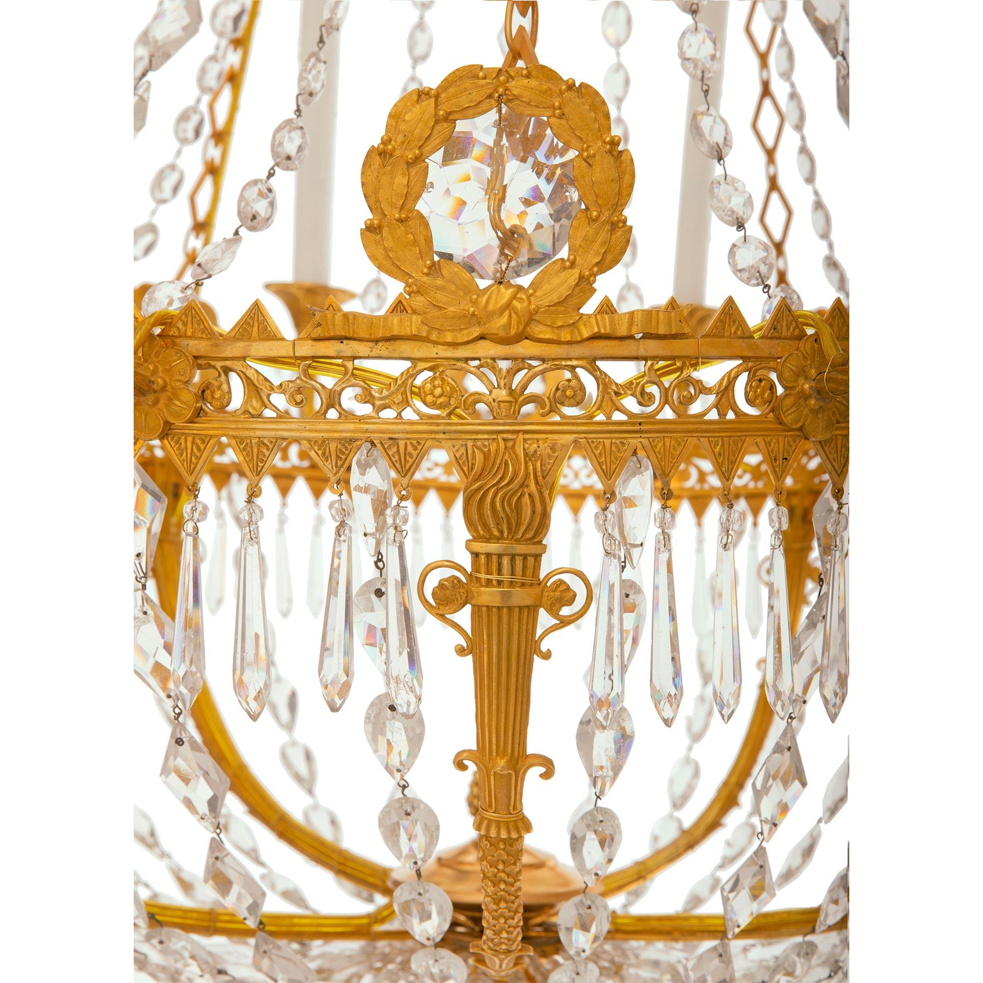 Cristal Lustre en cristal et bronze doré français du début du 19e siècle de la période du 1er Empire en vente