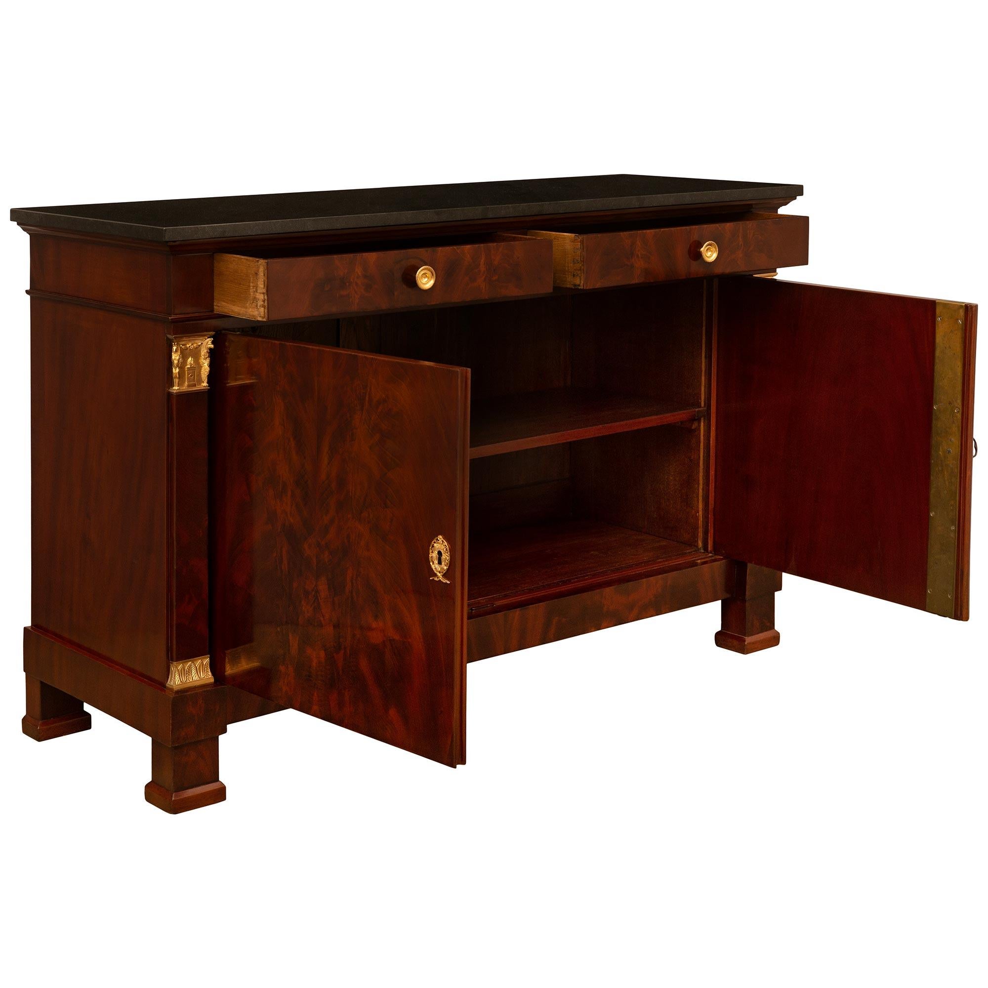 French Early 19th Century 1st Empire Period Flamed Mahogany And Ormolu Buffet For Sale 1