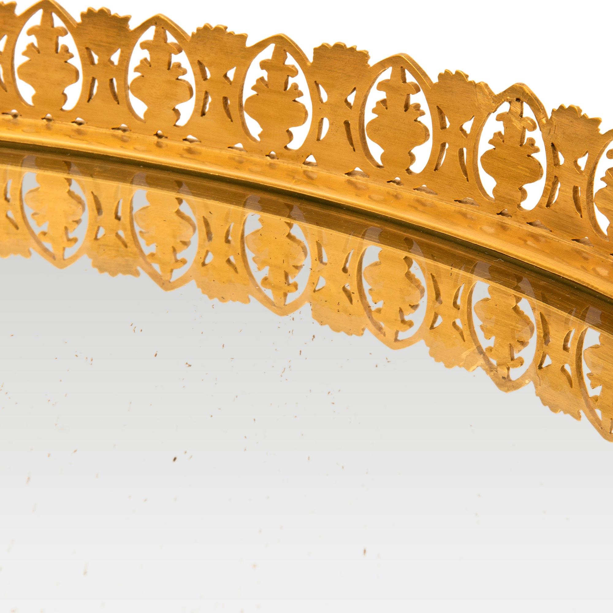 French Early 19th Century 1st Empire Period Ormolu Mirrored Plateau/Centerpiece For Sale 2