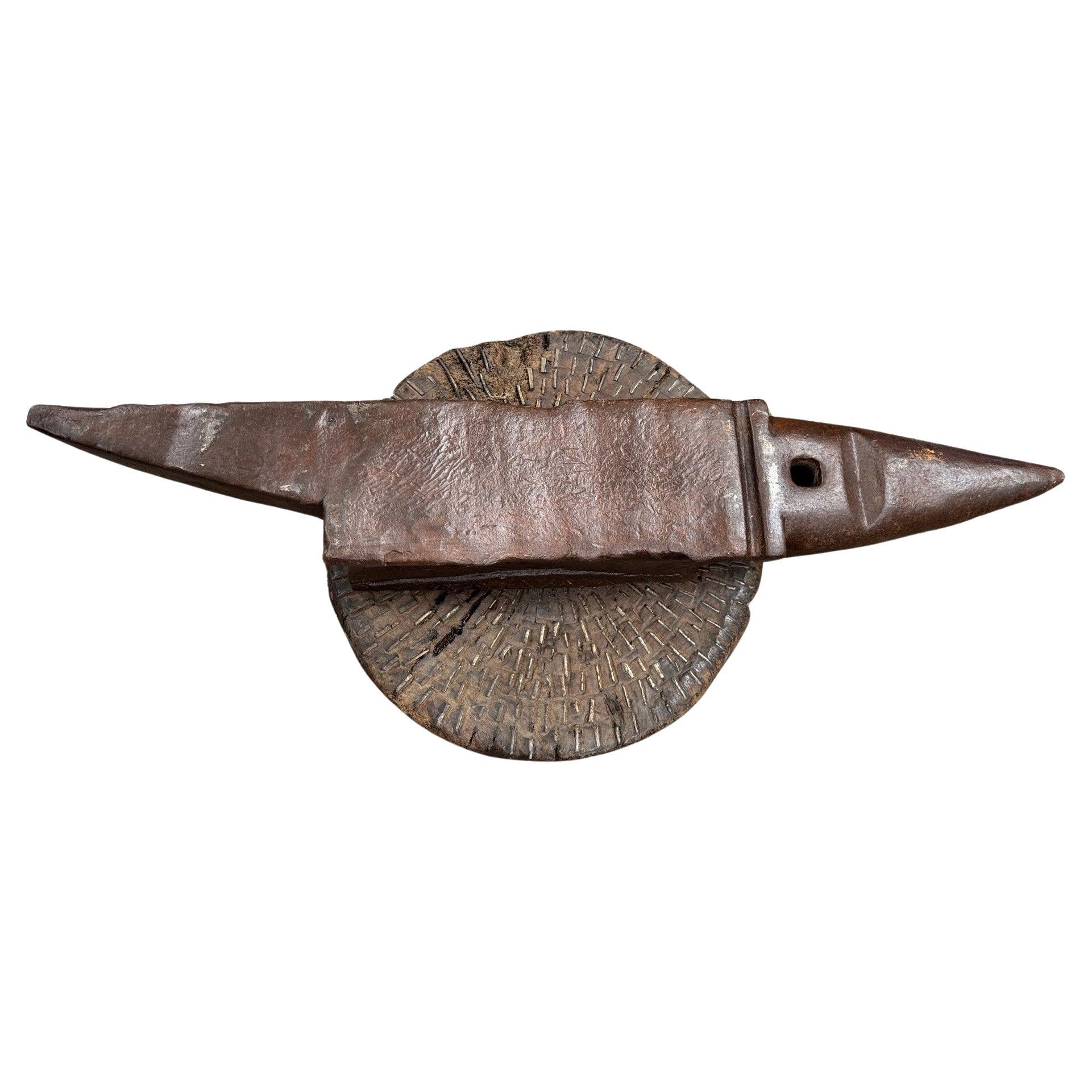 Iron French Early 19th Century Anvil - Cocktail Table For Sale
