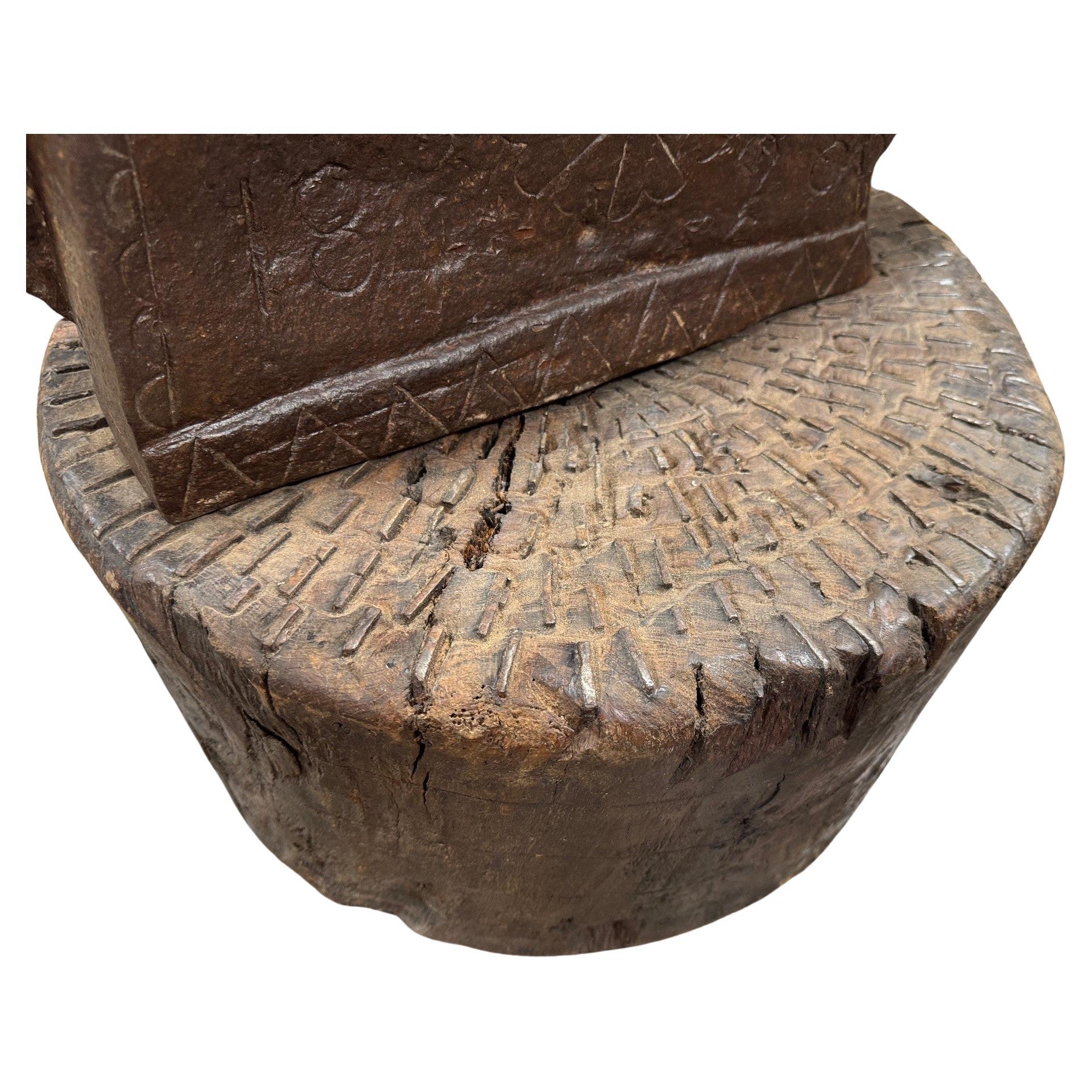 French Early 19th Century Anvil - Cocktail Table For Sale 1