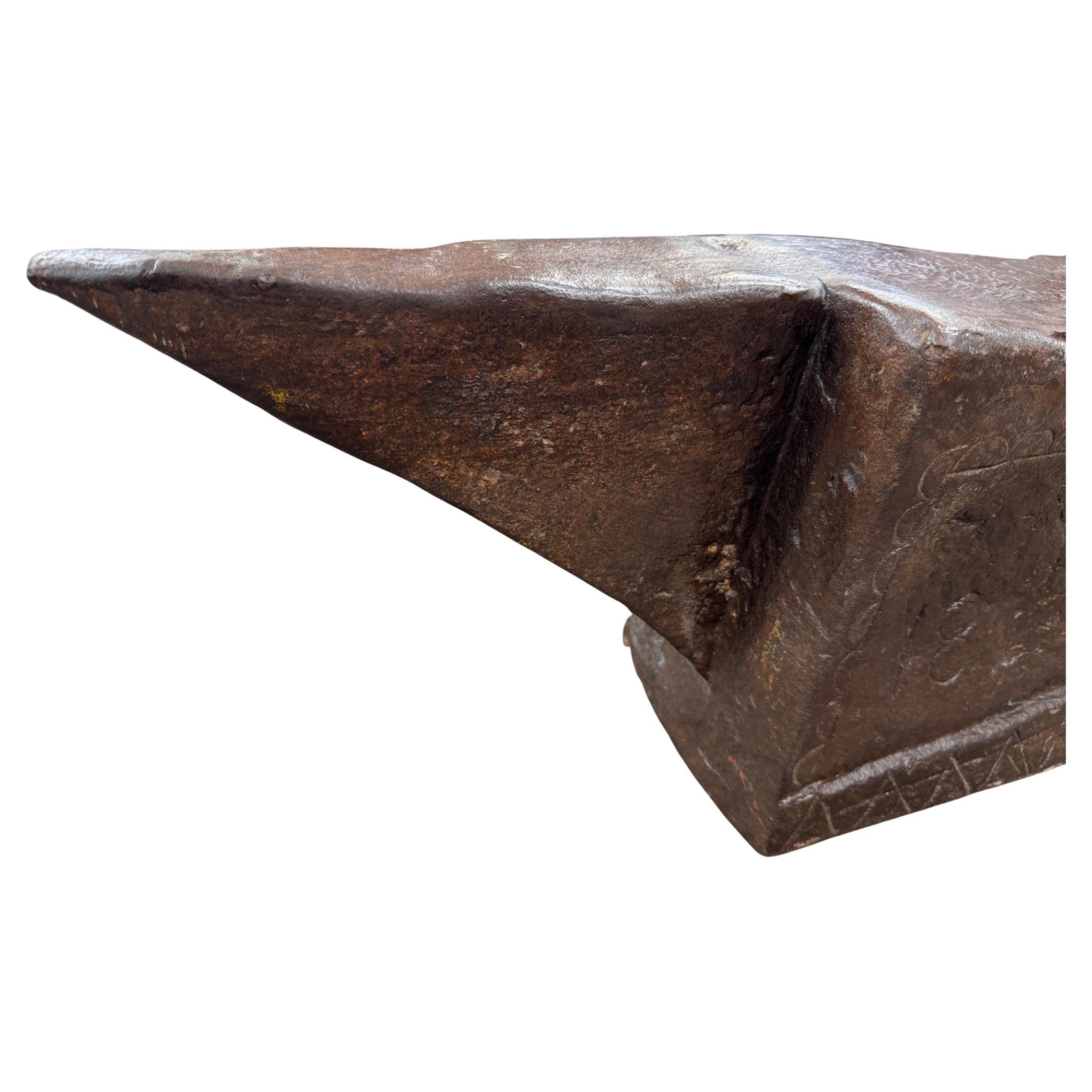 French Early 19th Century Anvil - Cocktail Table For Sale 4